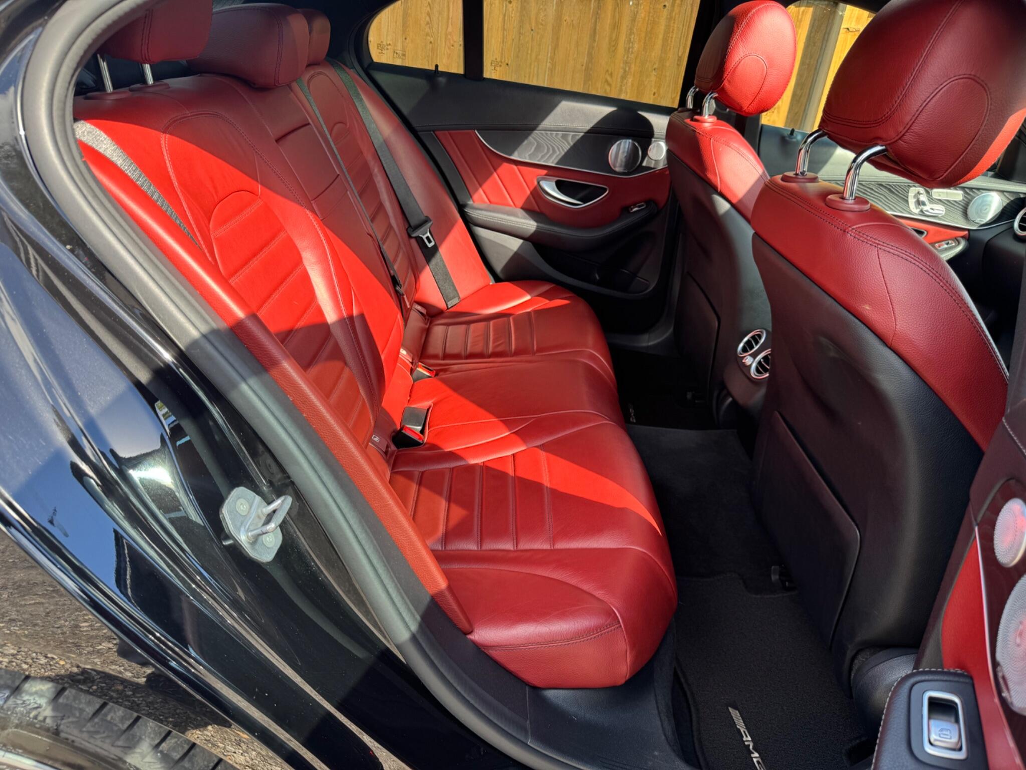 Mercedes-Benz C-Class view 24
