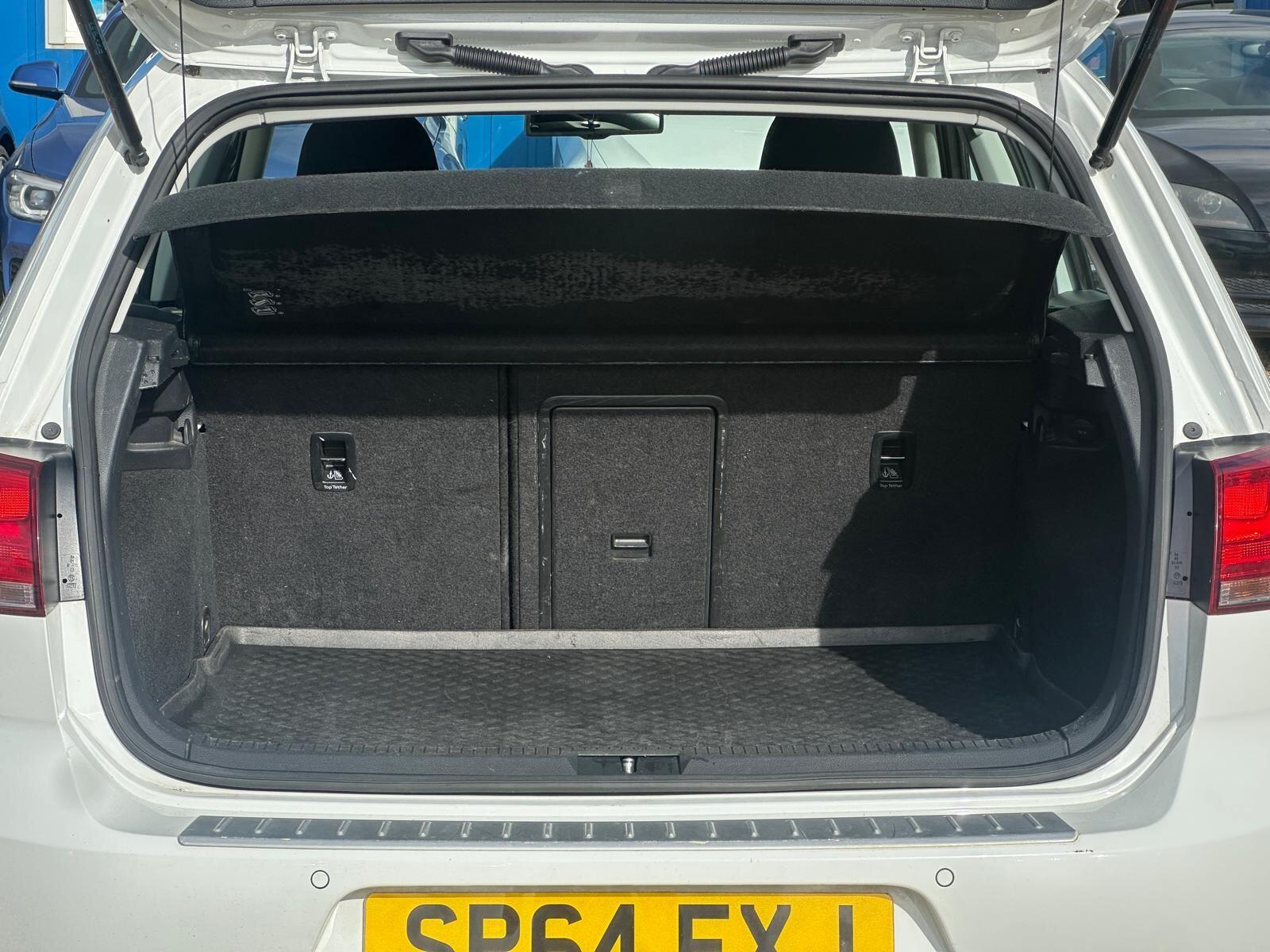Volkswagen Golf view 26