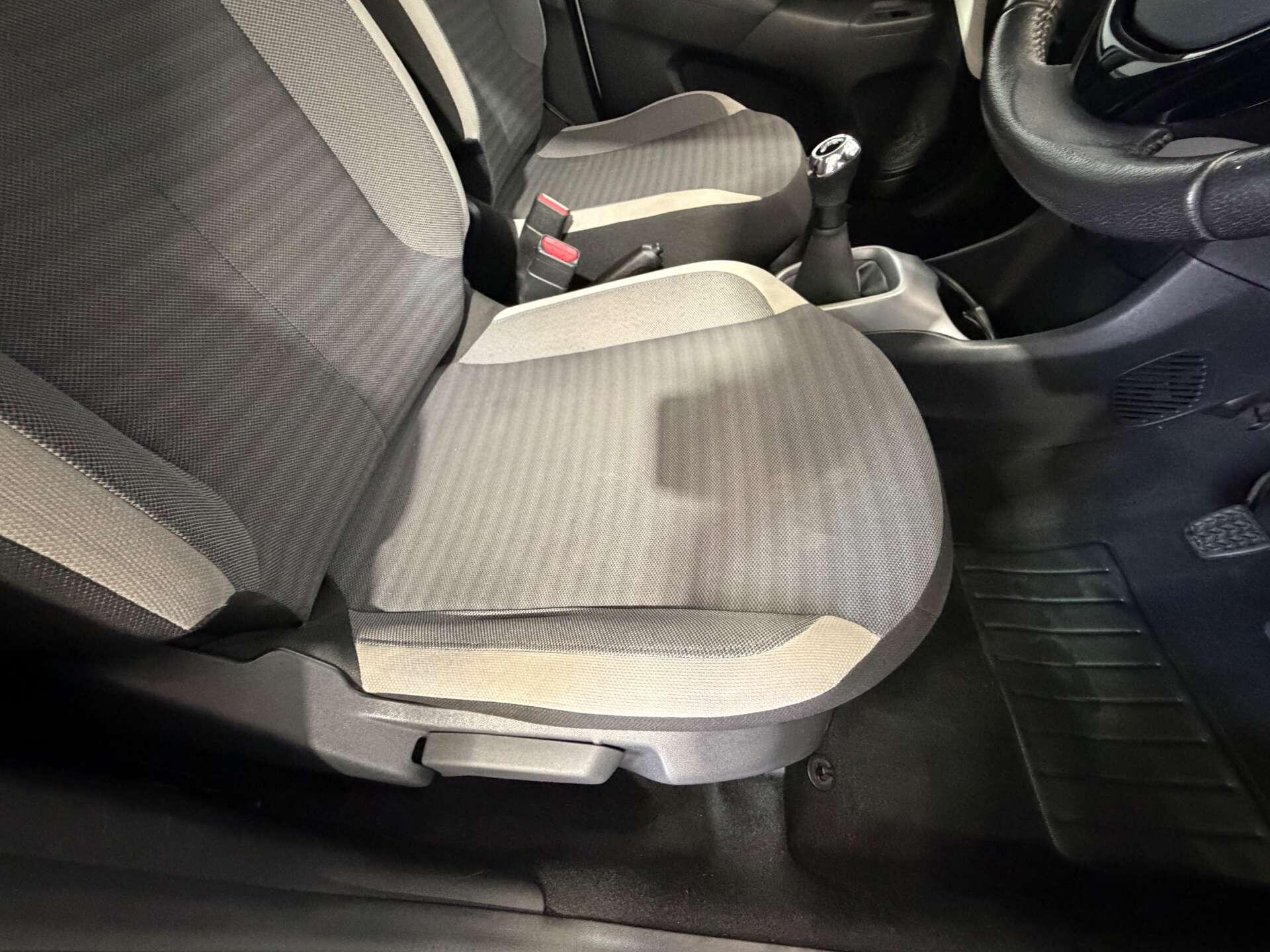 Toyota Aygo view 18