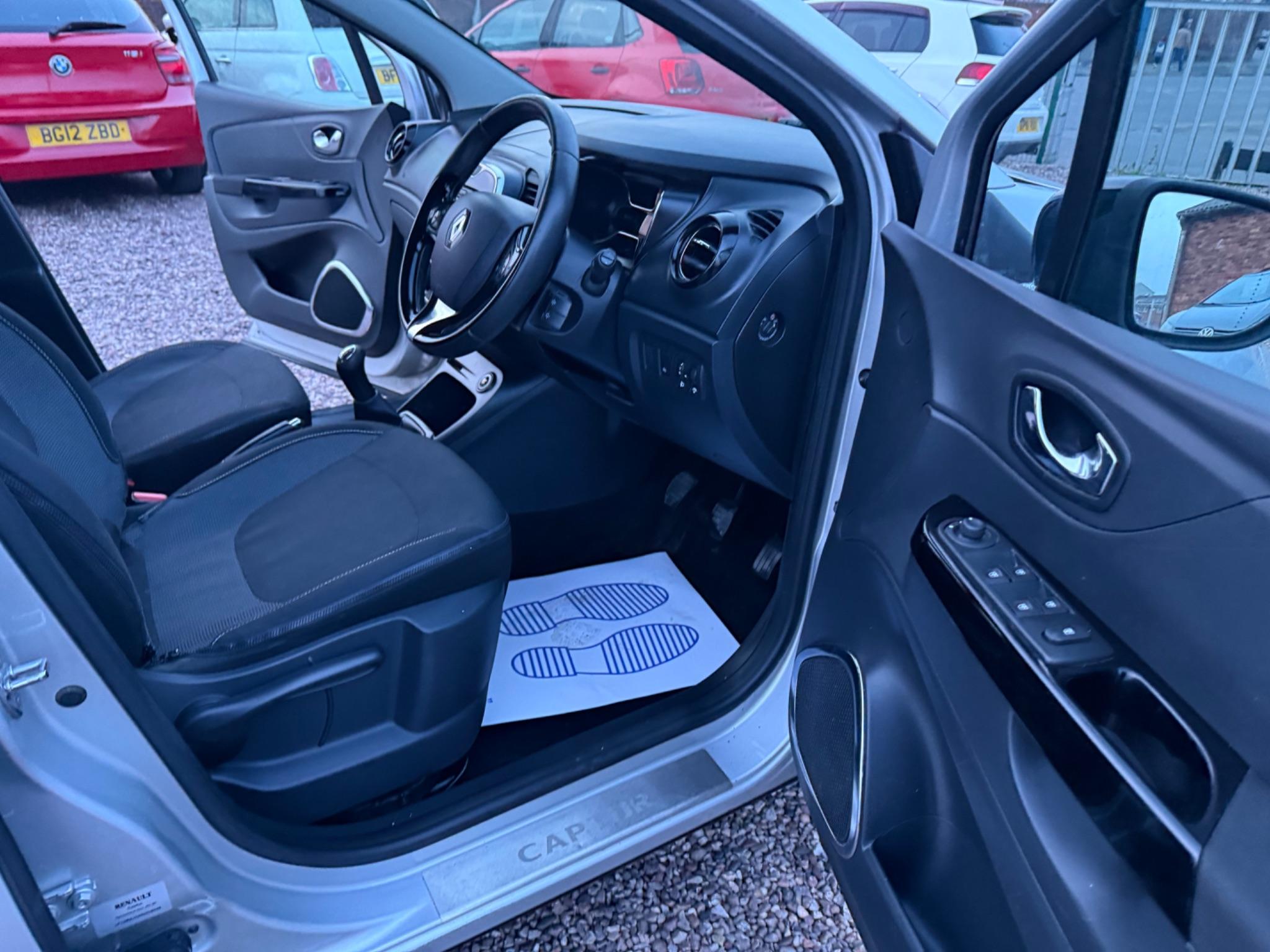 Renault Captur view 21