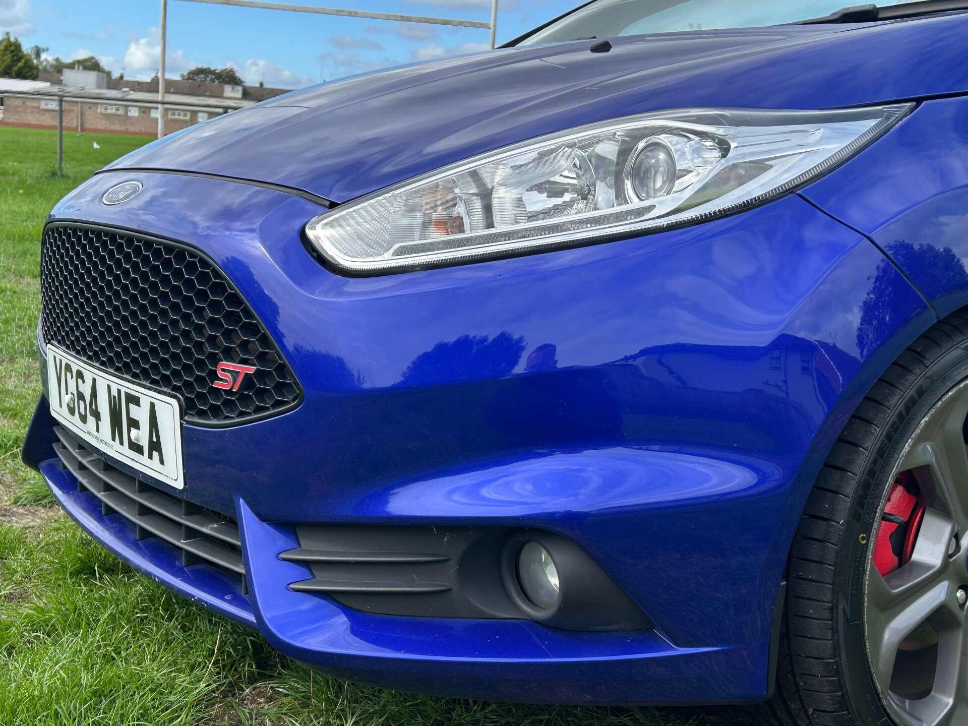 Ford Fiesta view 12