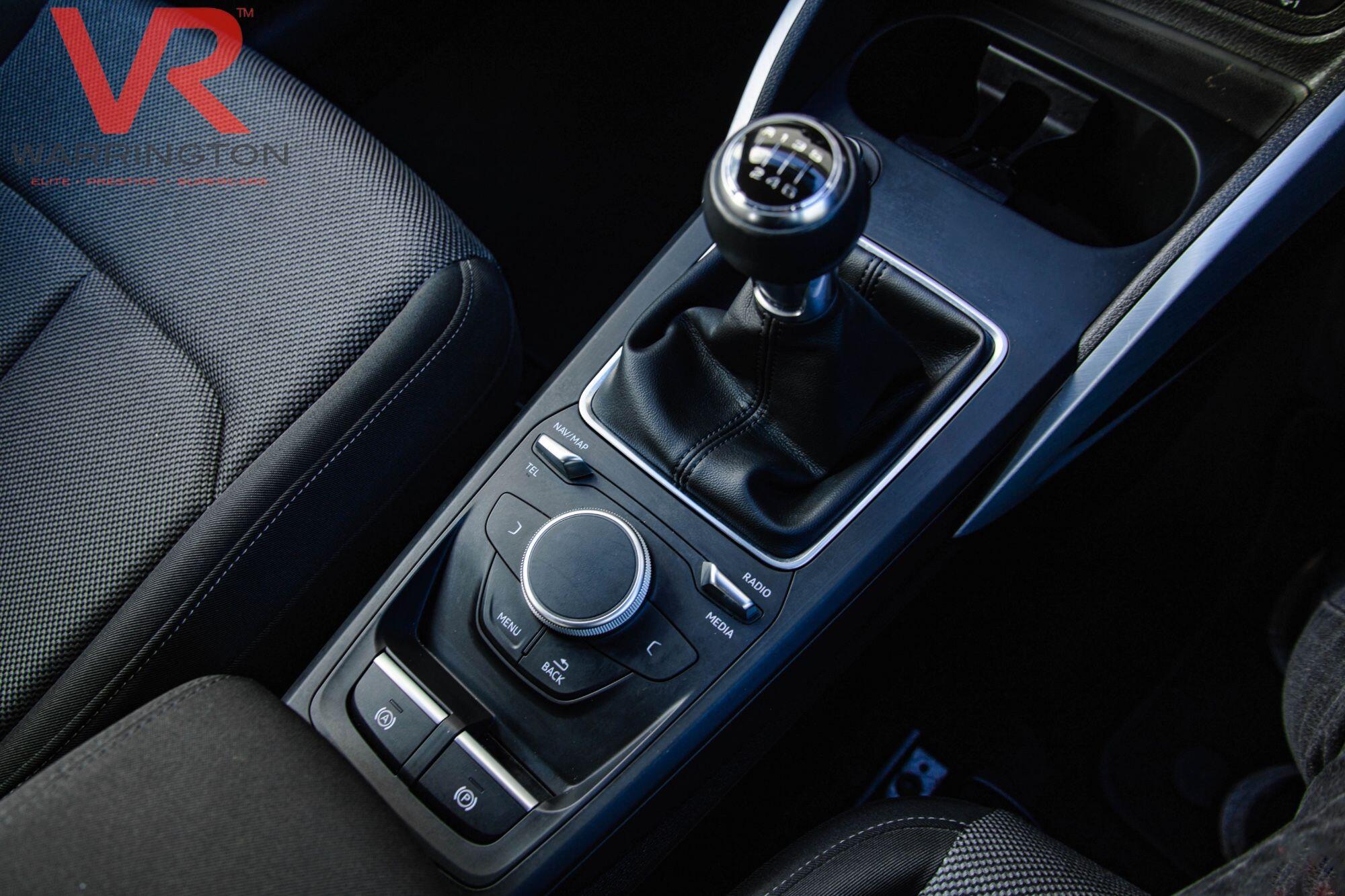 Audi Q2 view 19