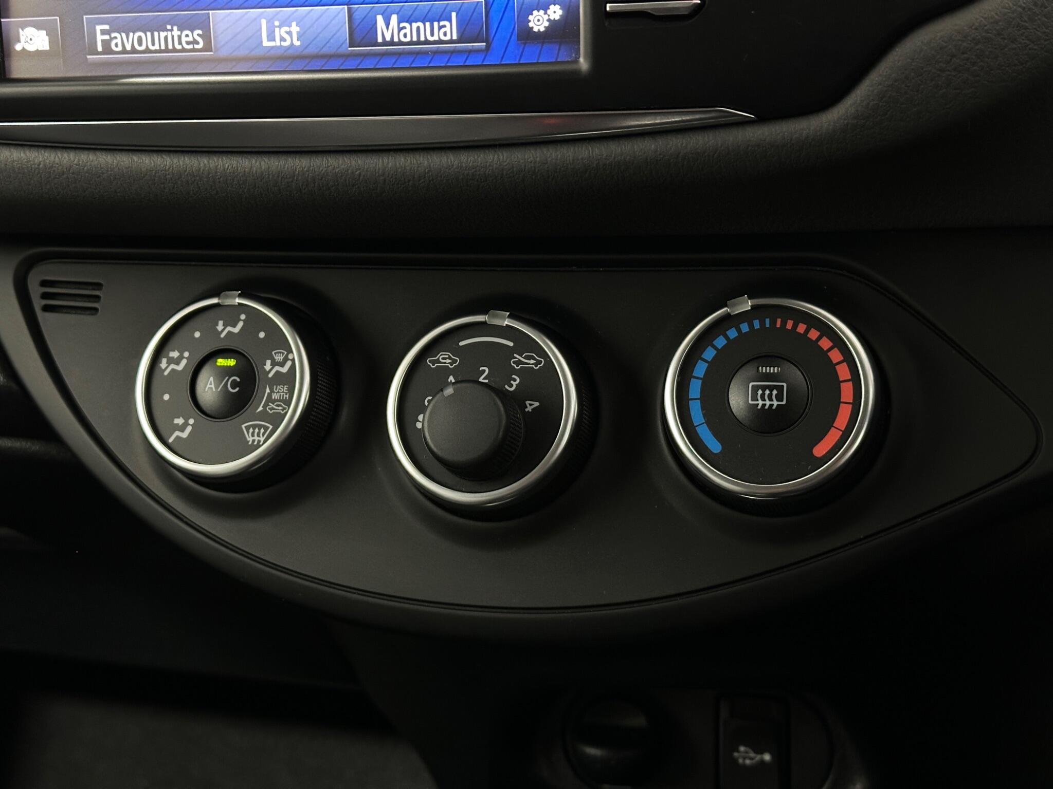 Toyota Yaris view 20