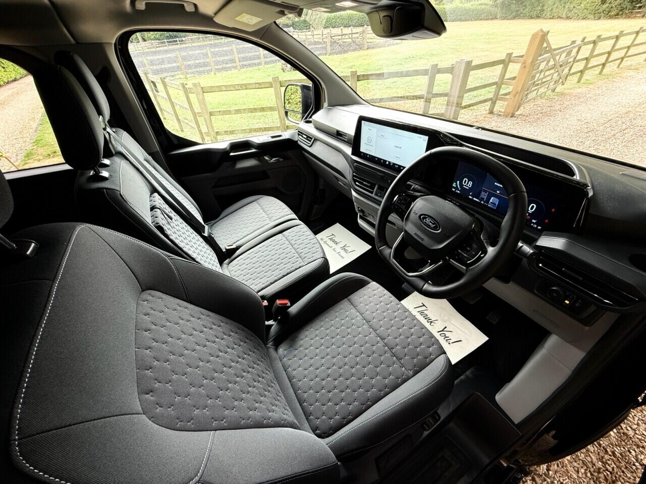 Ford Transit Custom view 14