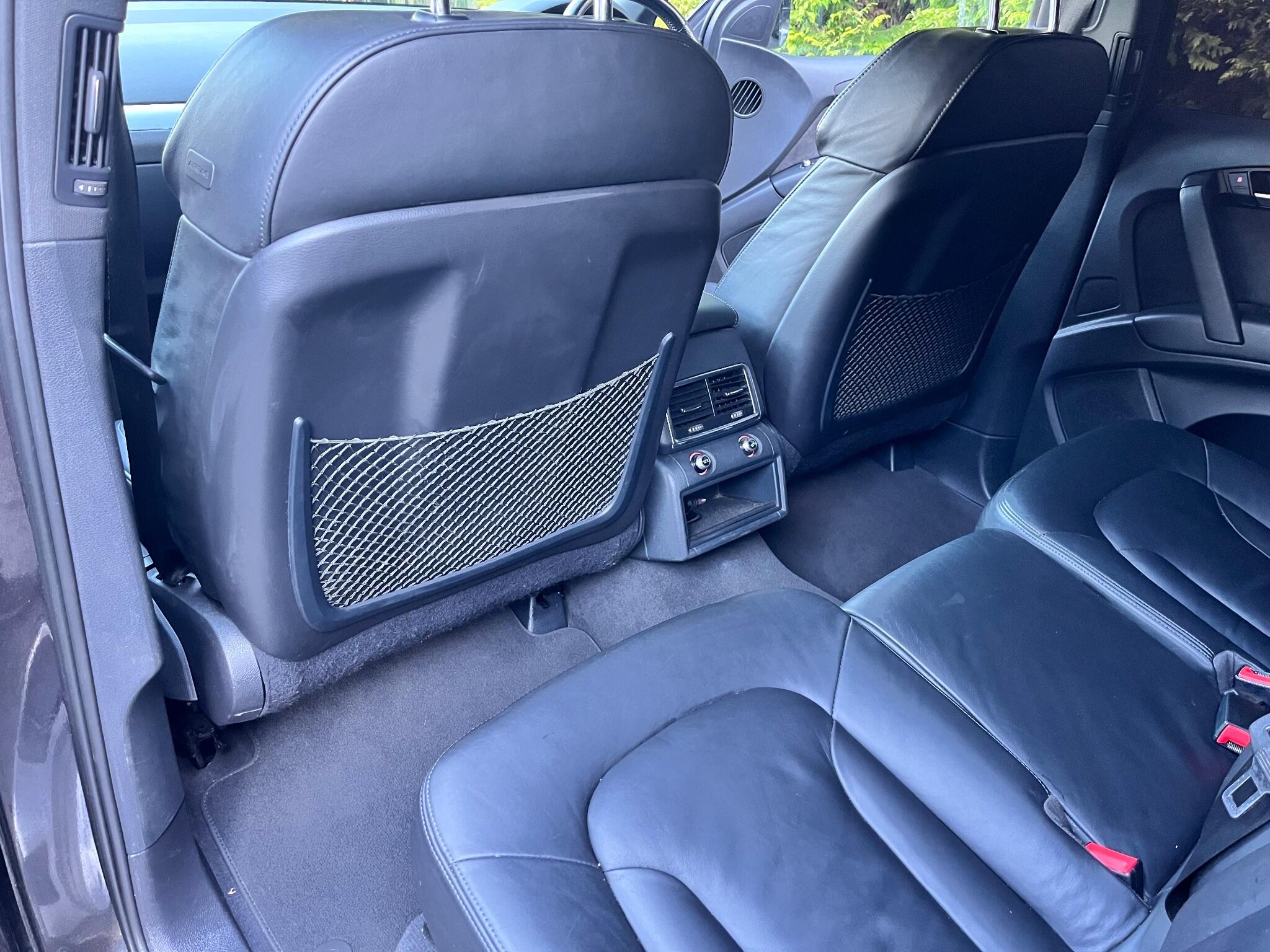 Audi Q7 view 33