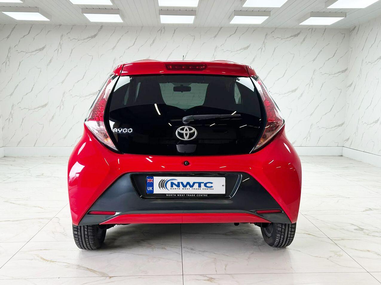 Toyota Aygo view 10
