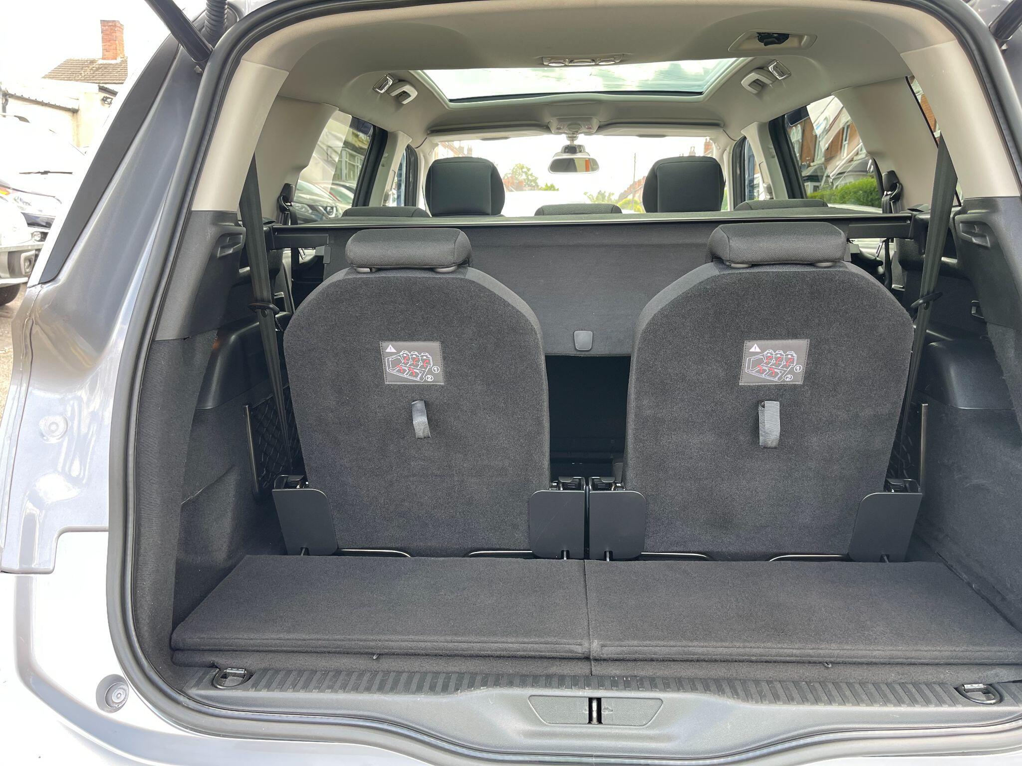 Citroen Grand C4 Spacetourer view 25