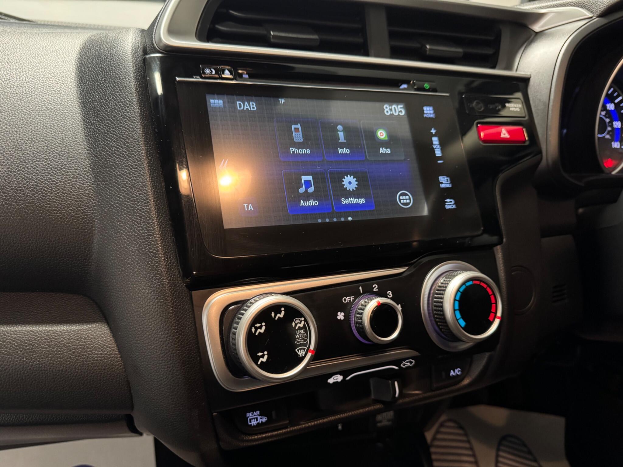 2017 Honda Jazz 1.3 i-VTEC SE CVT Euro 6 (s/s) 5dr • 52,600 miles image 32