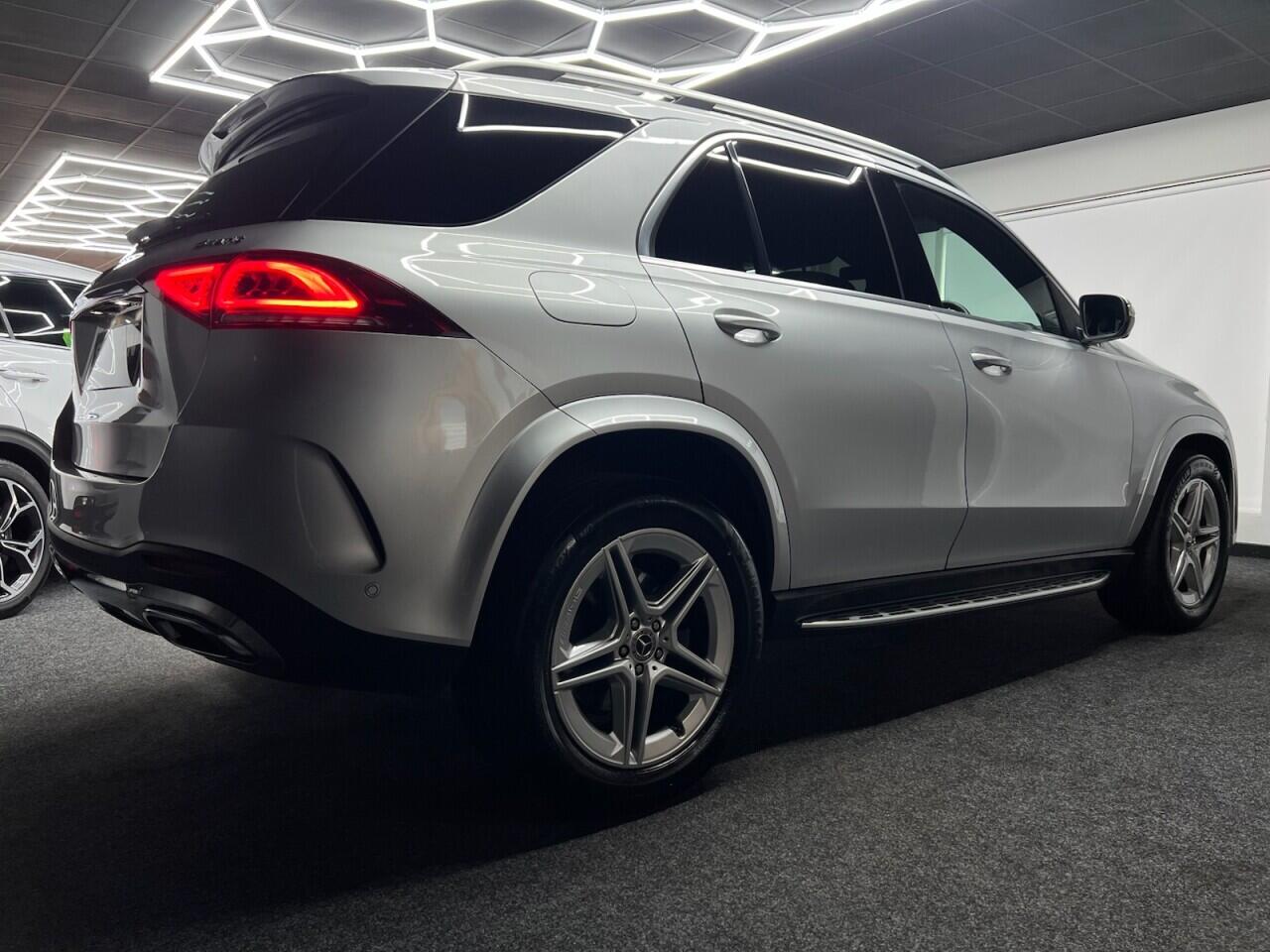 Mercedes-Benz Gle view 13