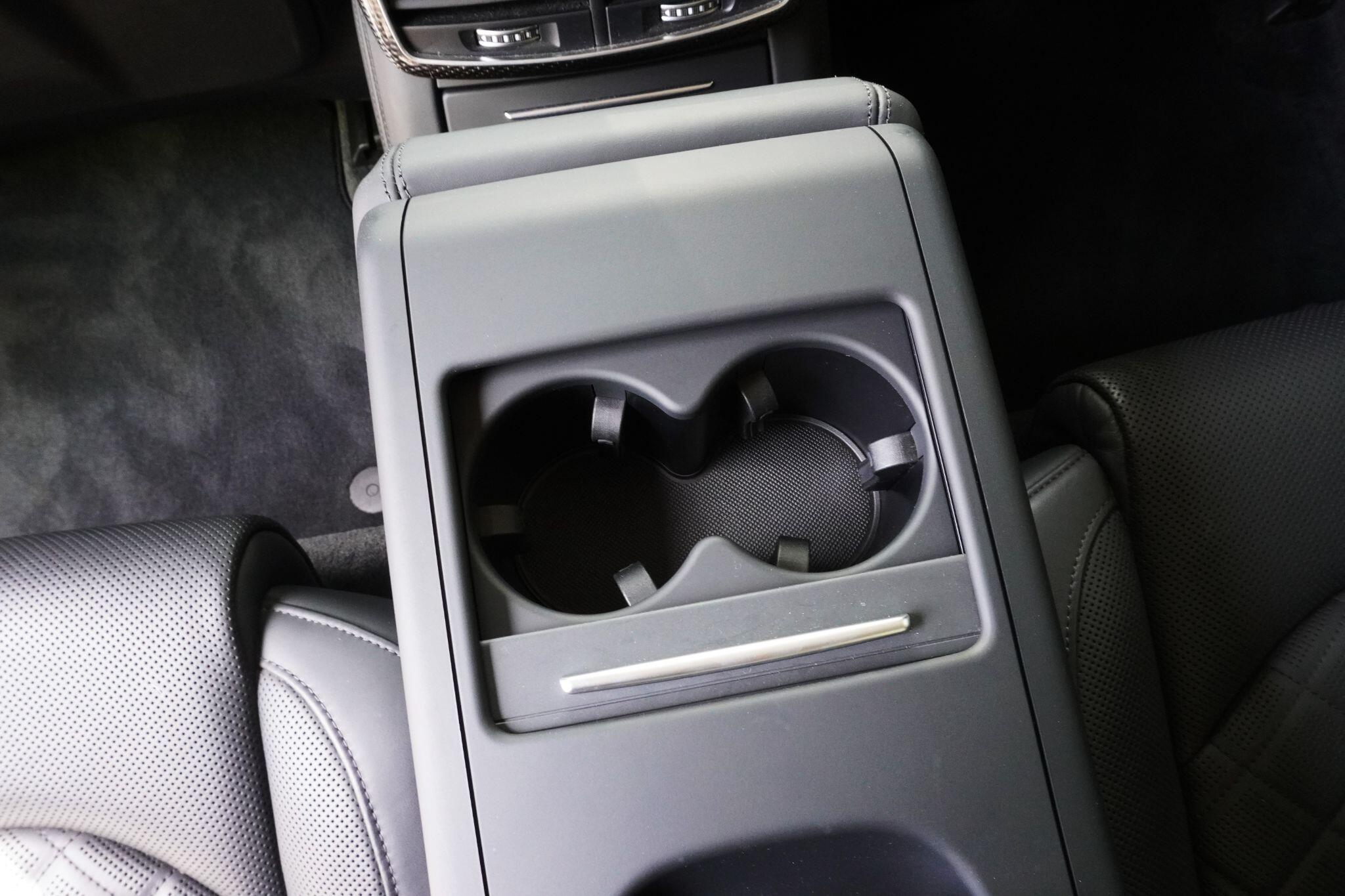 Audi S8 view 77