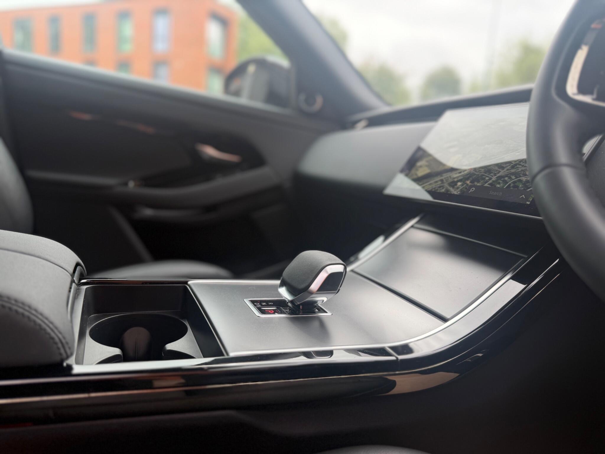 Land Rover Range Rover Evoque view 31