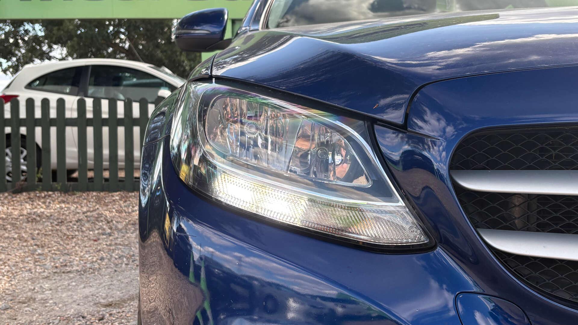 Mercedes-Benz C-Class view 43