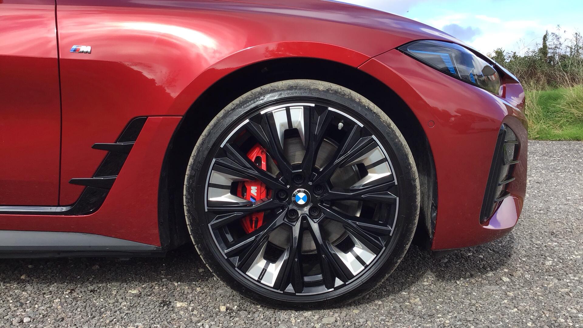 BMW i4 view 14