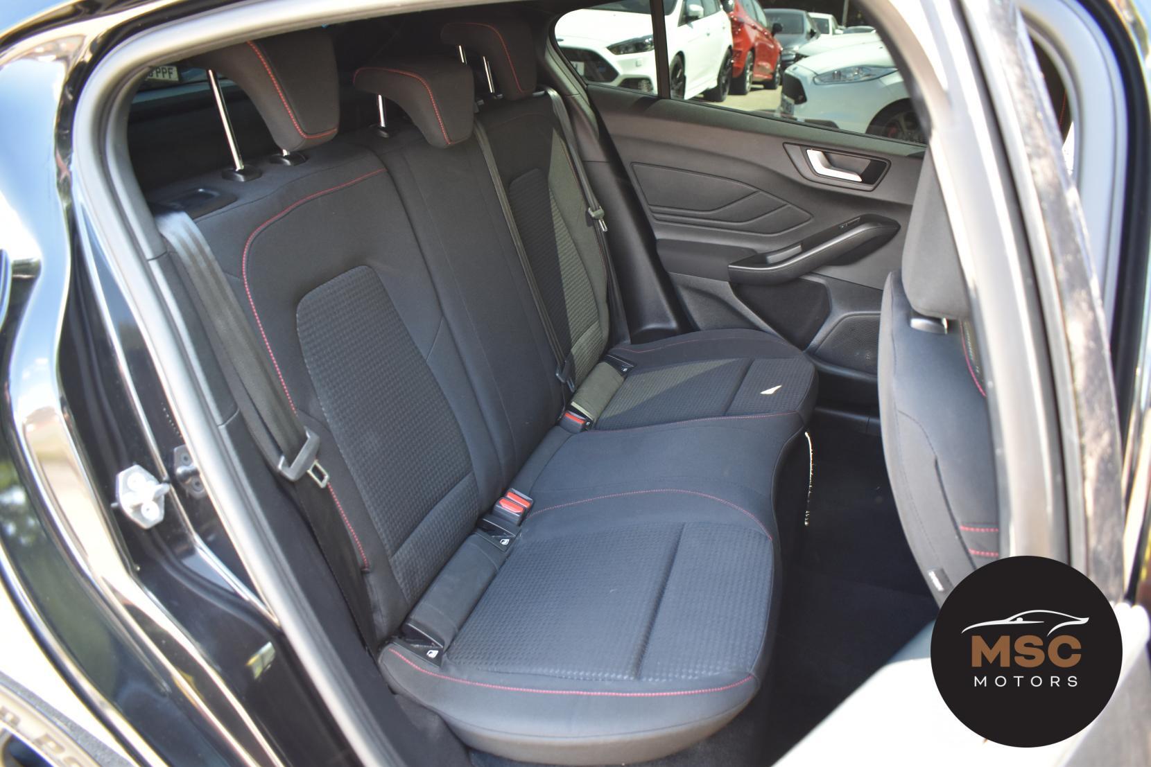 Ford Focus view 41