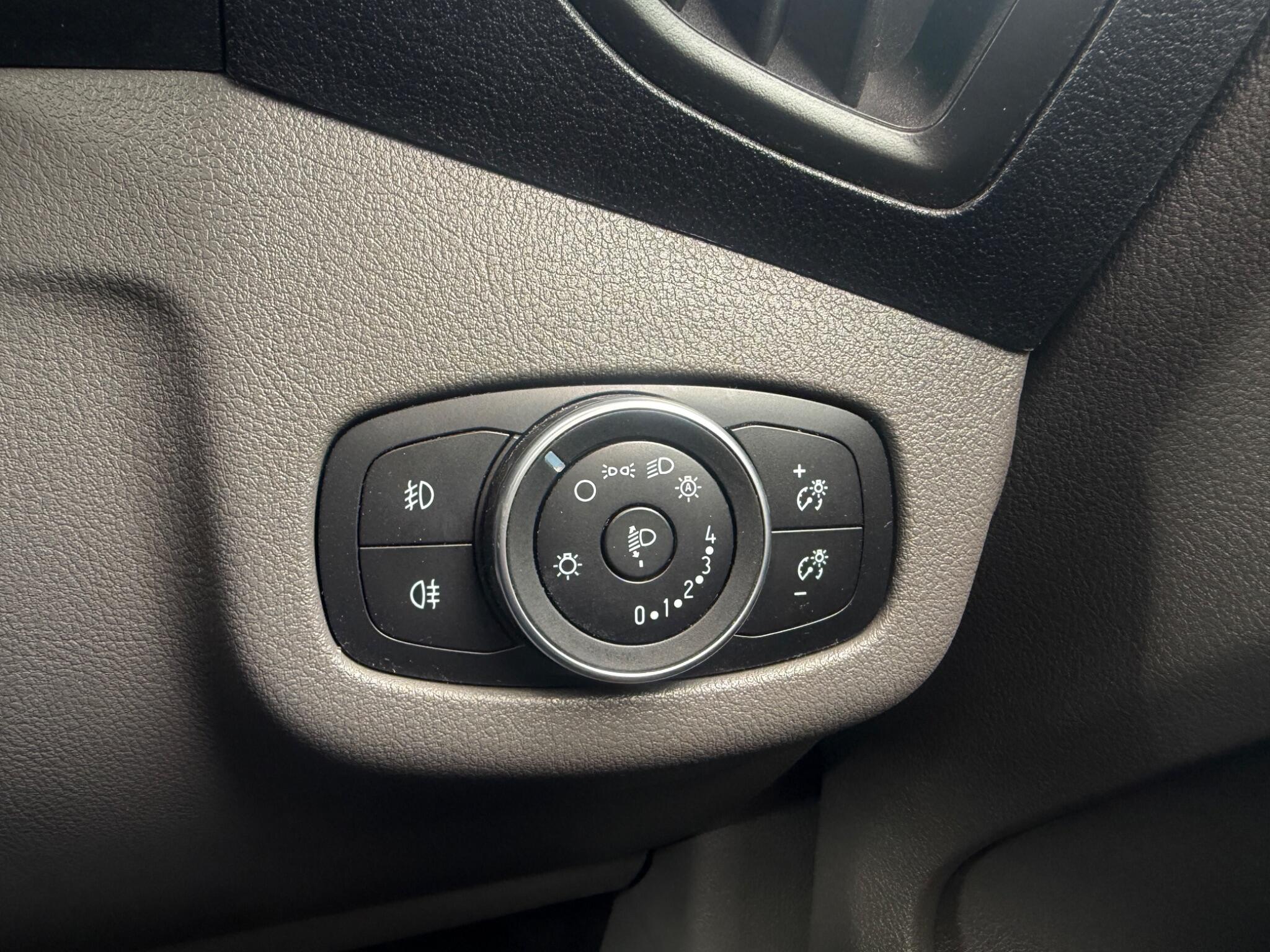 Ford Tourneo Connect view 24