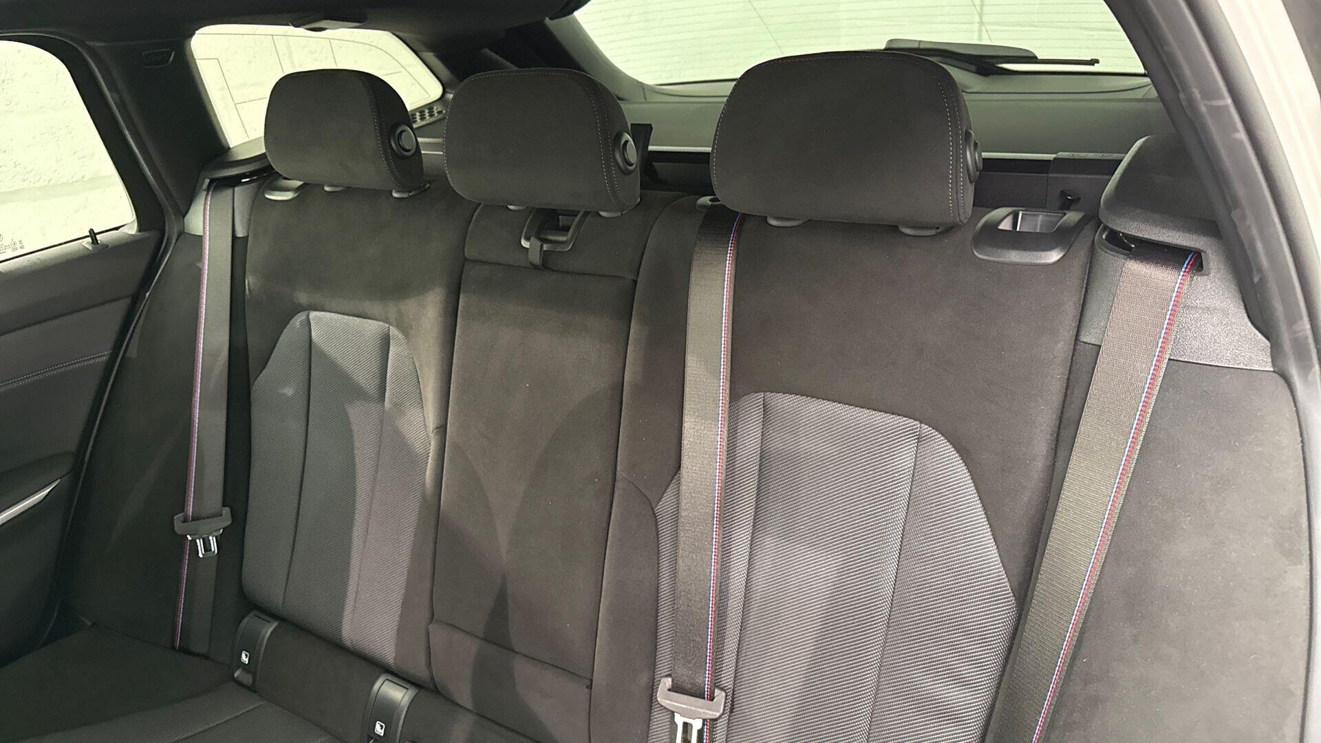 BMW 3 Series view 12