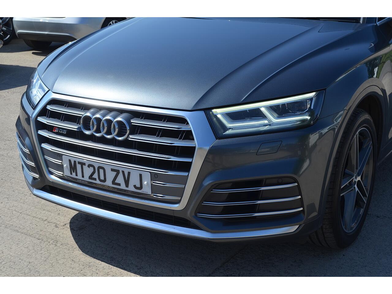 Audi SQ5 view 46
