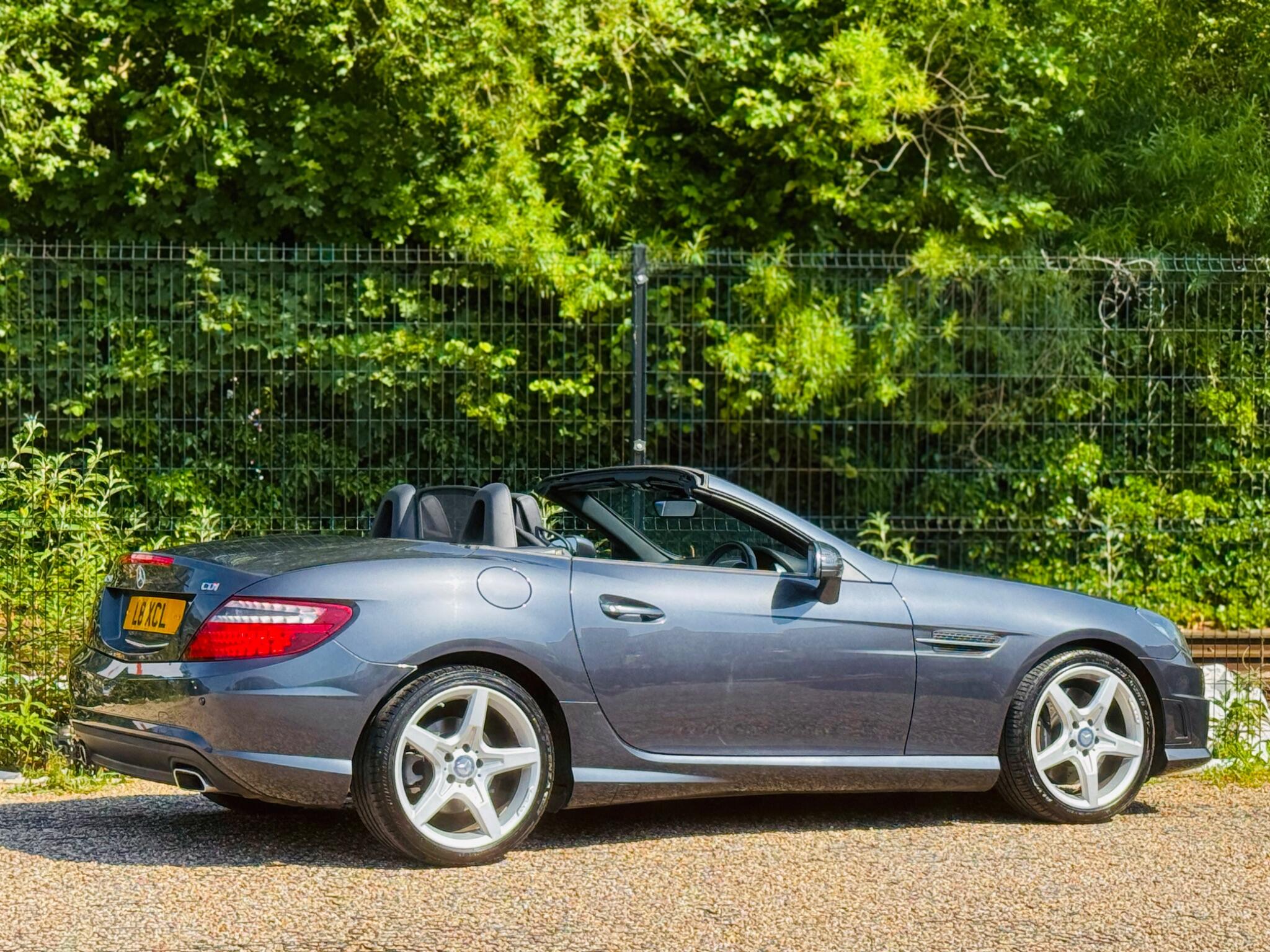 Mercedes-Benz SLK view 13