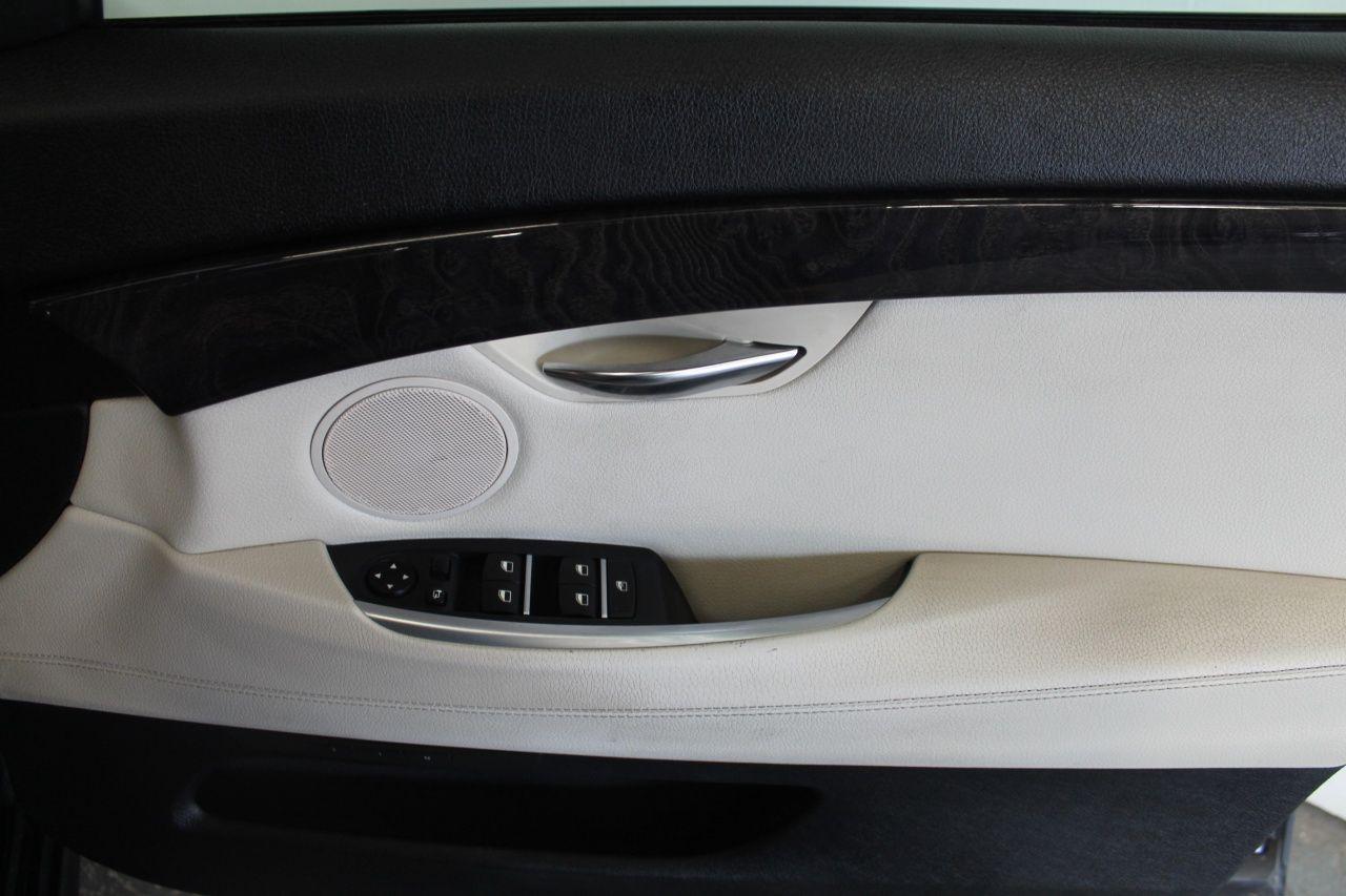 BMW 5 Series view 51
