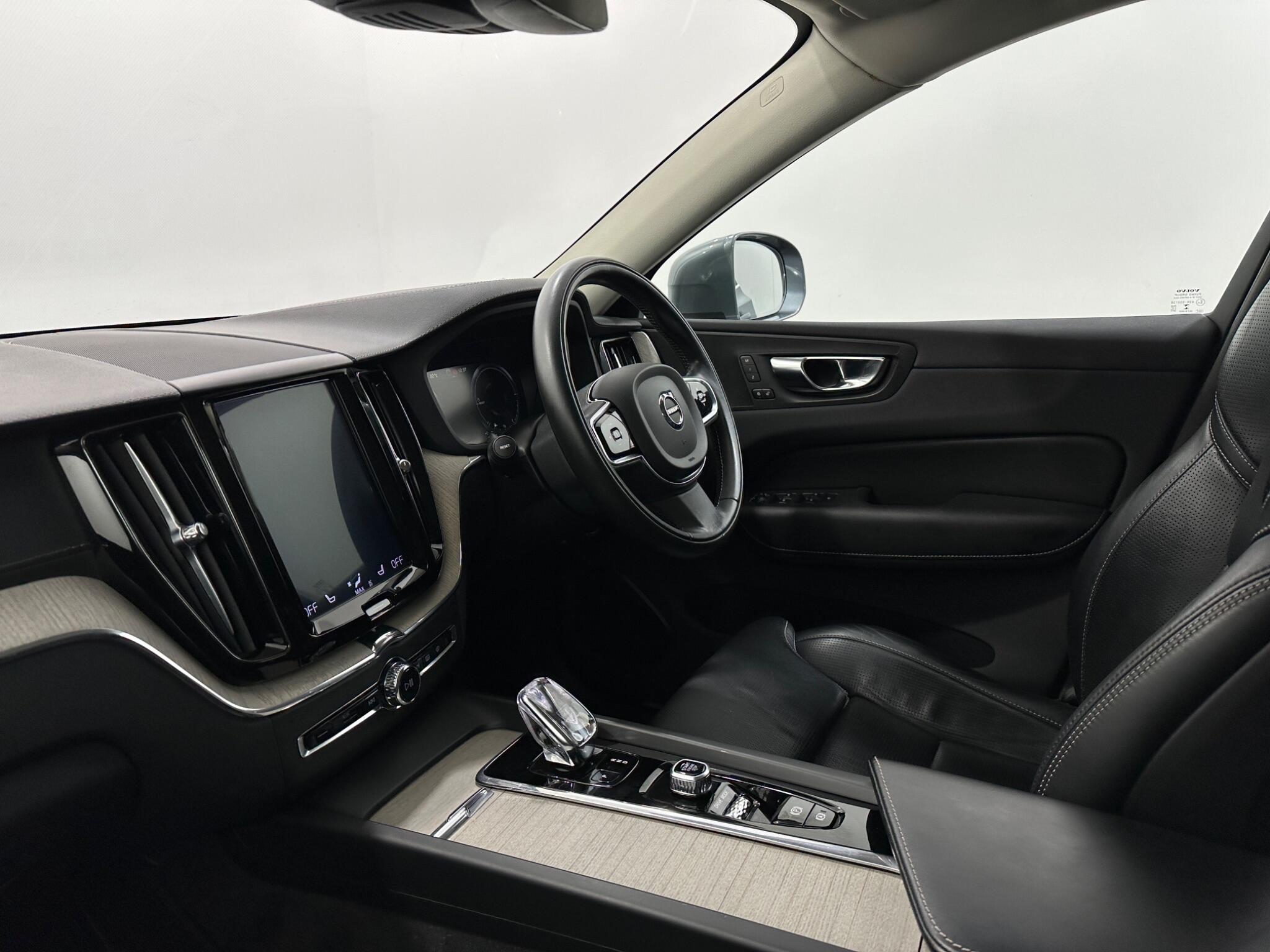 Volvo XC60 view 31