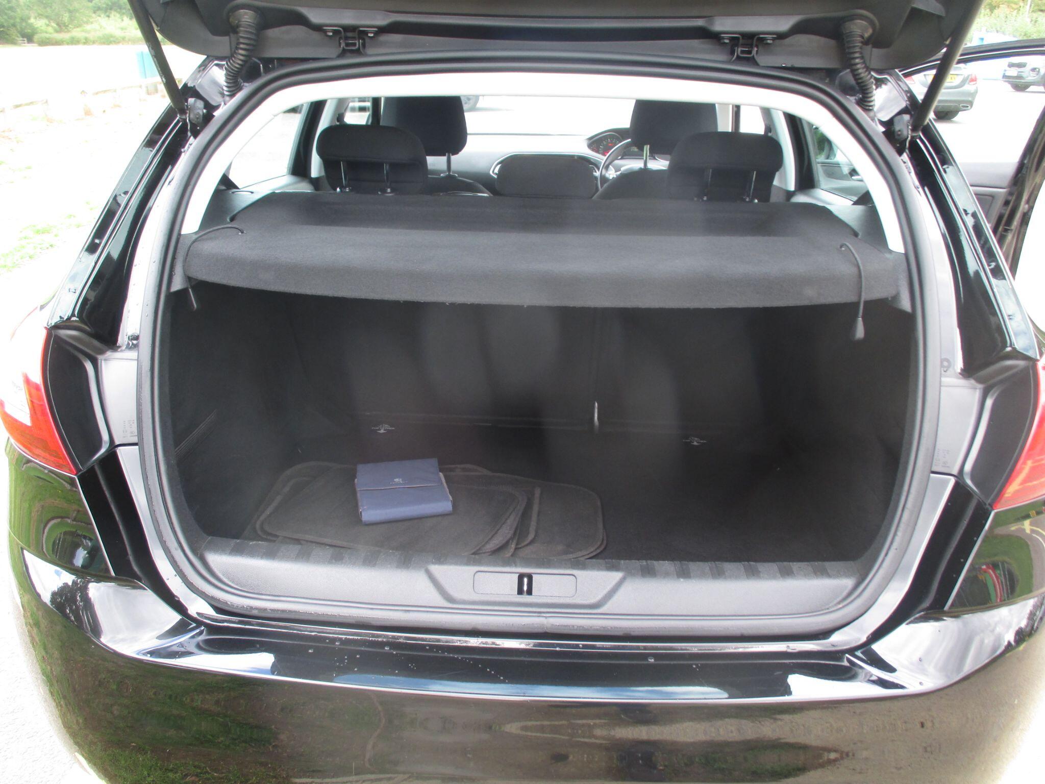 Peugeot 308 view 25