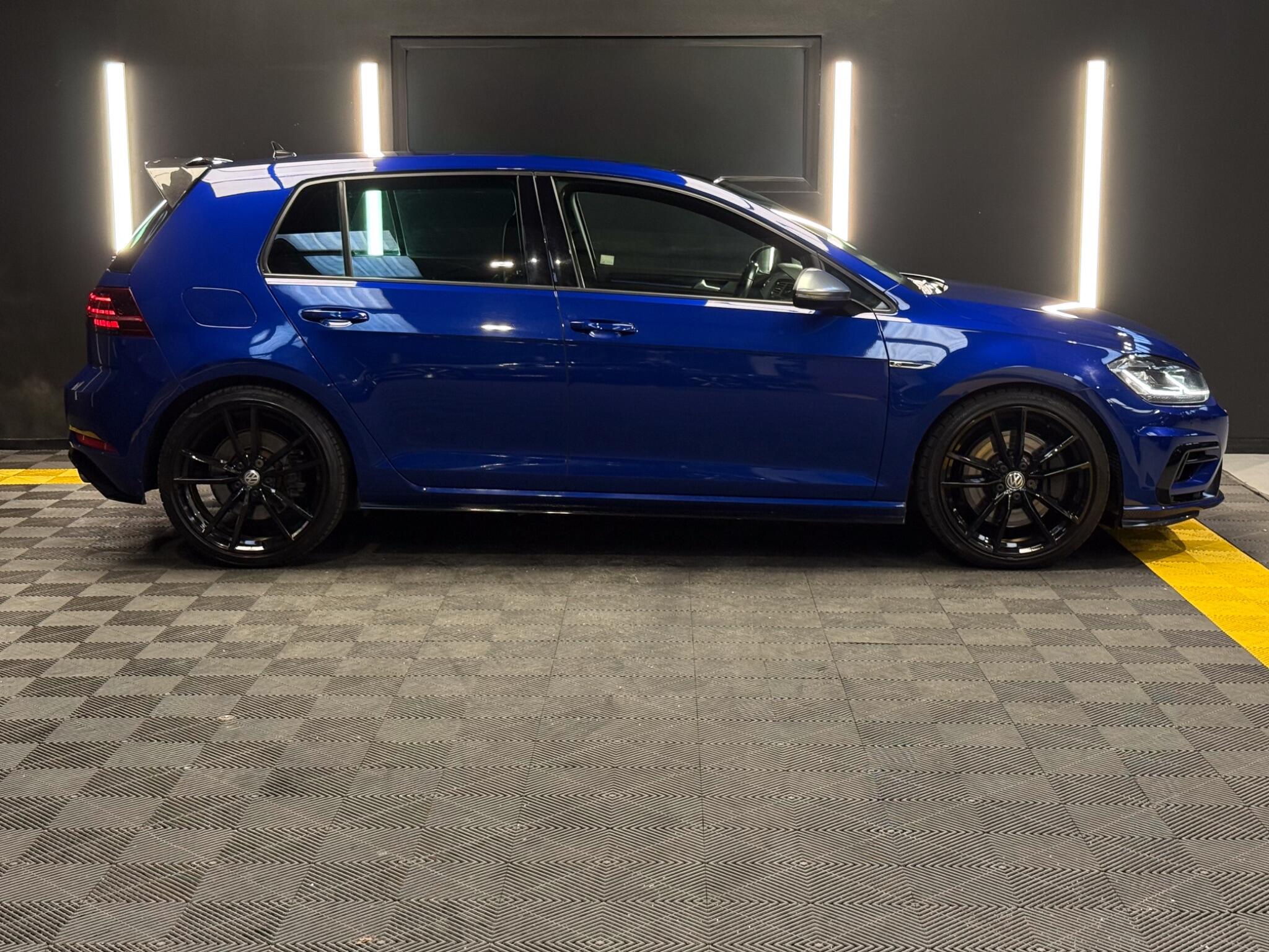 Volkswagen Golf view 6