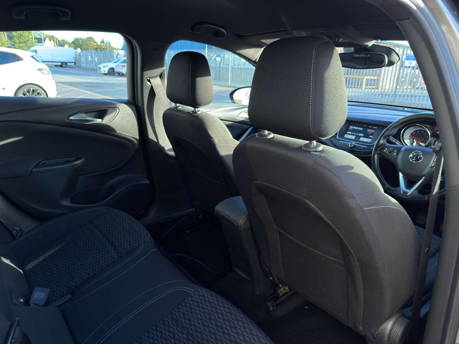 Vauxhall Astra view 24