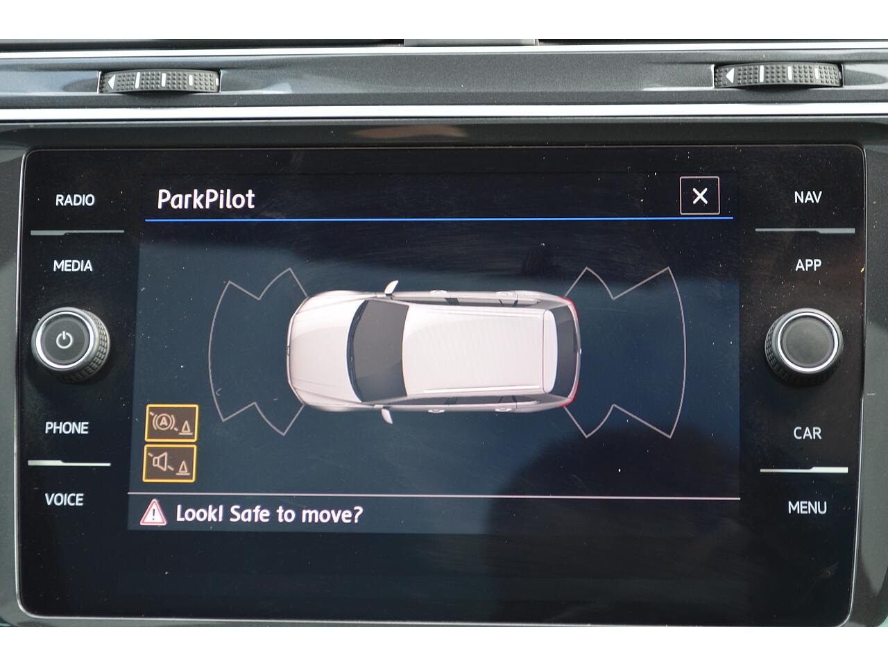 Volkswagen Tiguan view 17