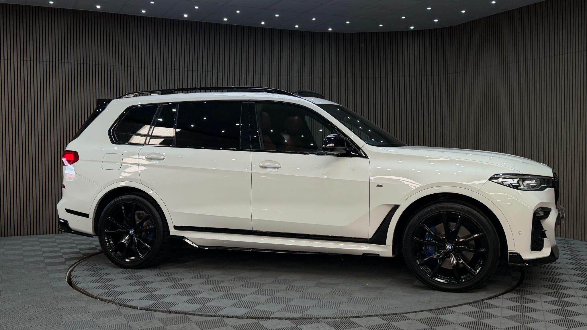 BMW X7 view 39