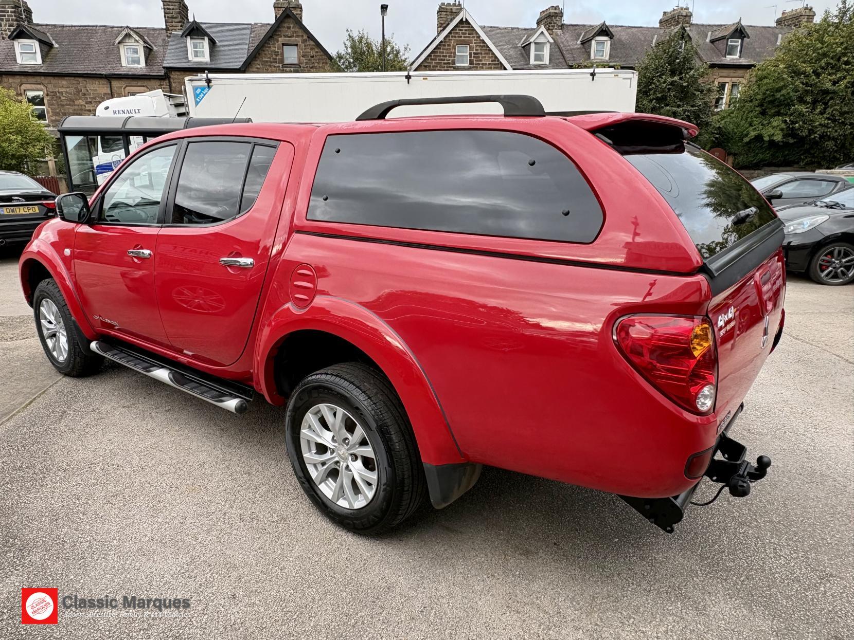 Mitsubishi L200 view 10