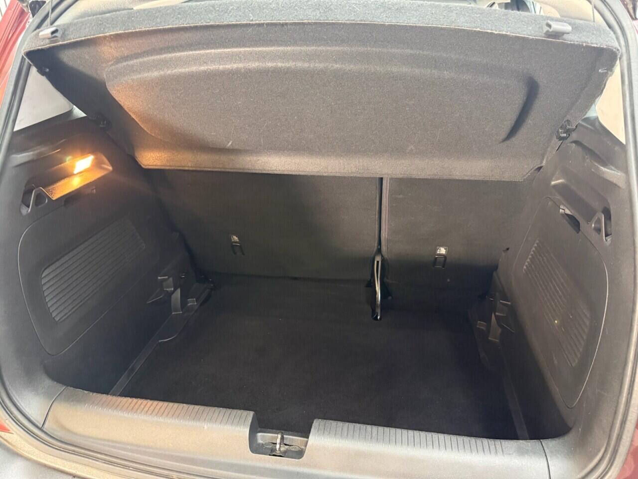 Vauxhall Crossland X view 32