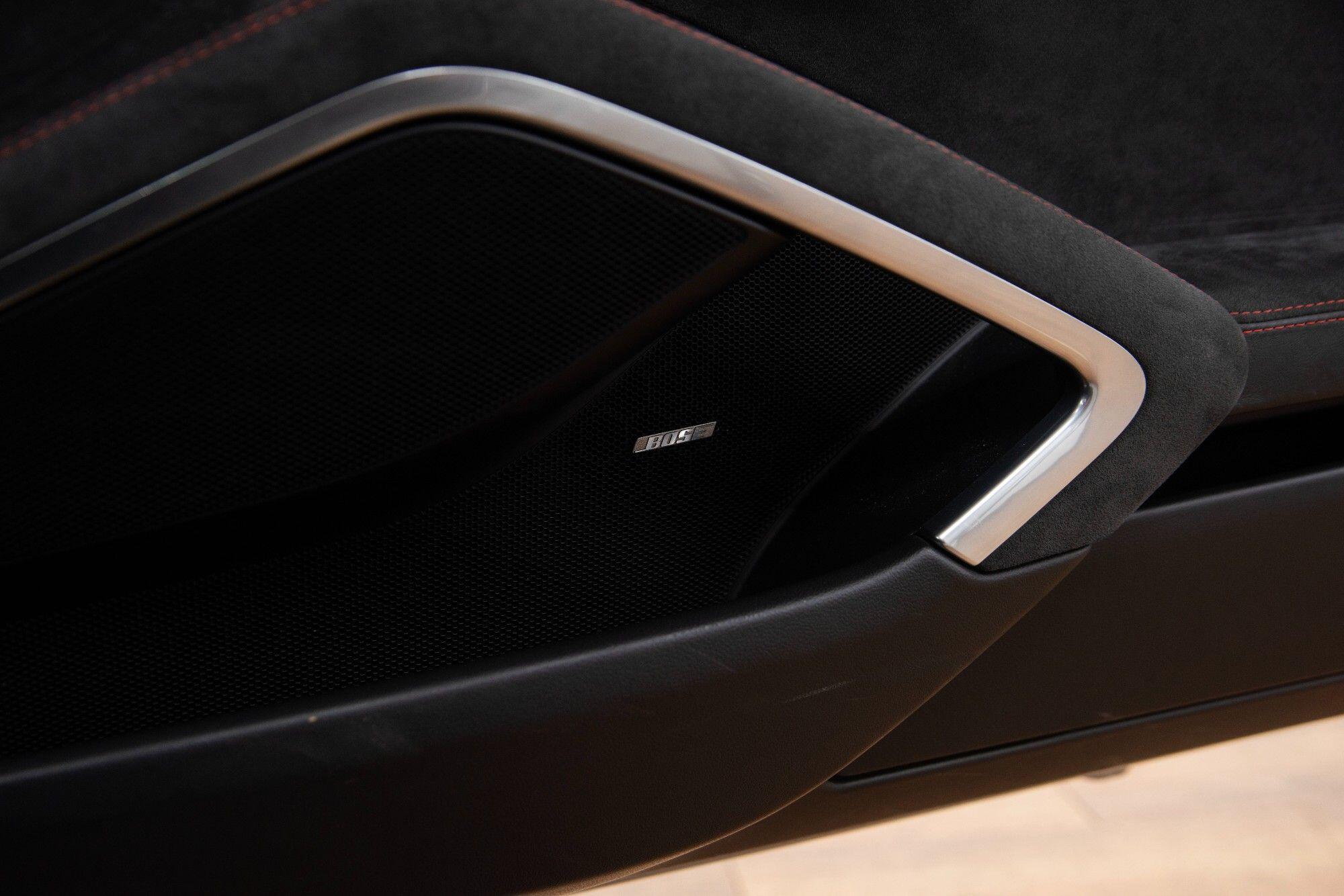 Porsche 911 view 26