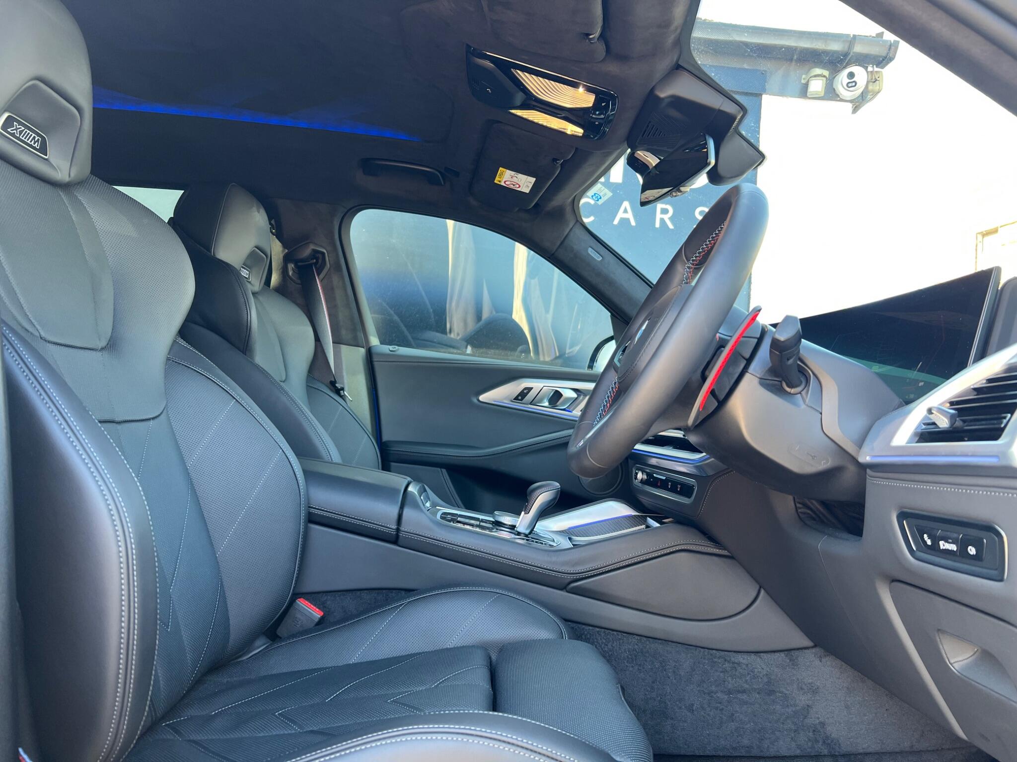 BMW XM view 12