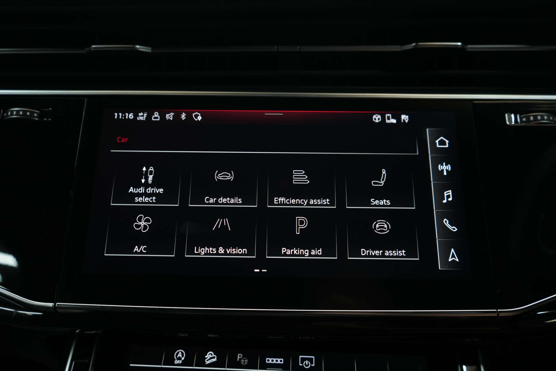Audi Q8 view 33