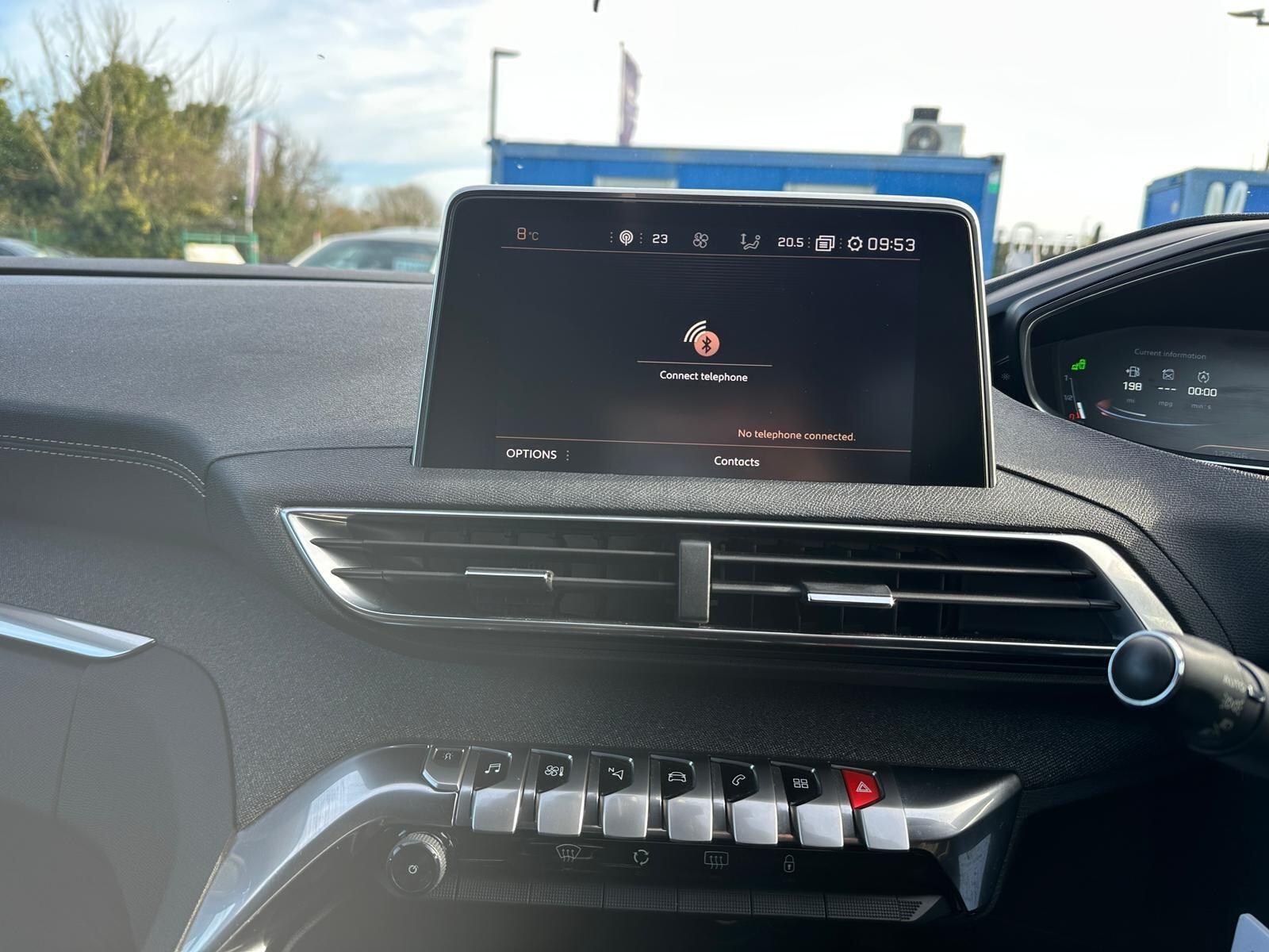 Peugeot 3008 view 11