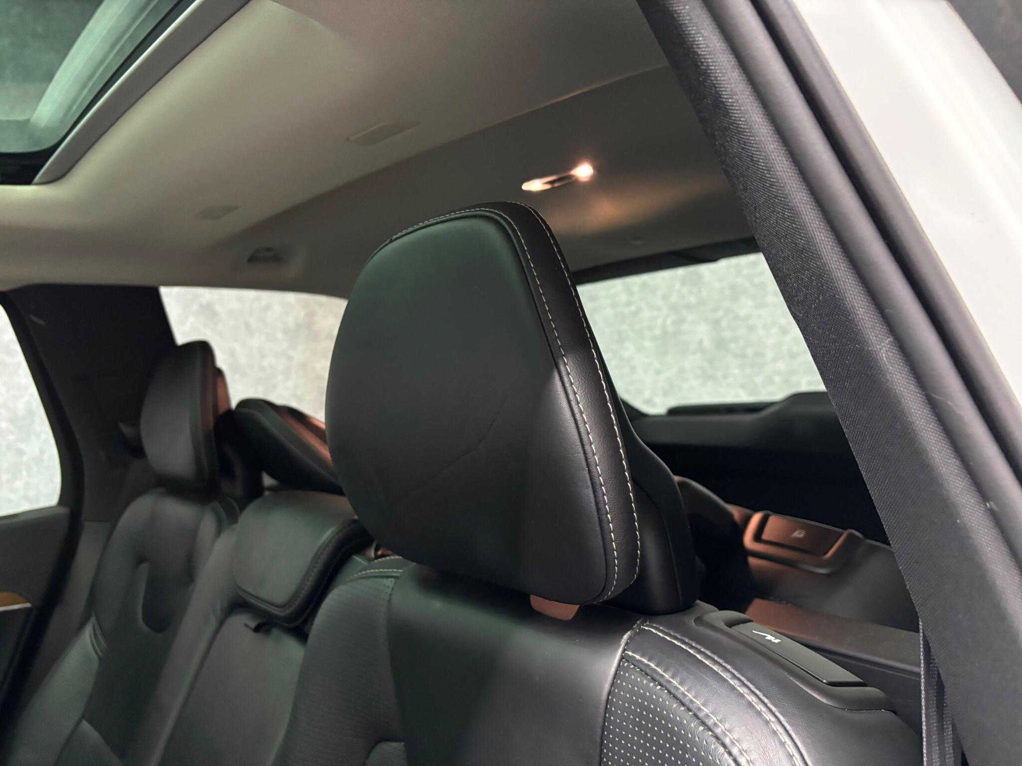 Volvo XC90 view 41