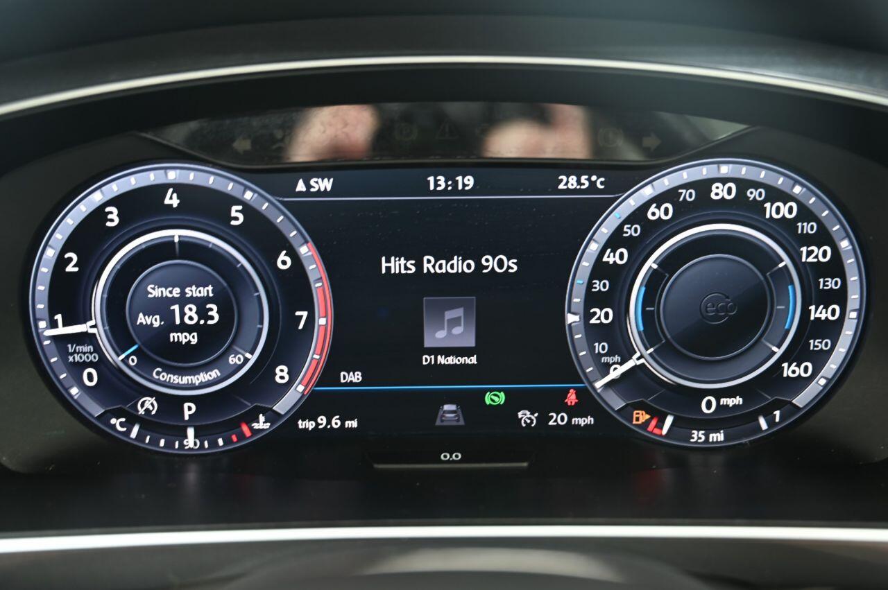 Volkswagen Tiguan view 21