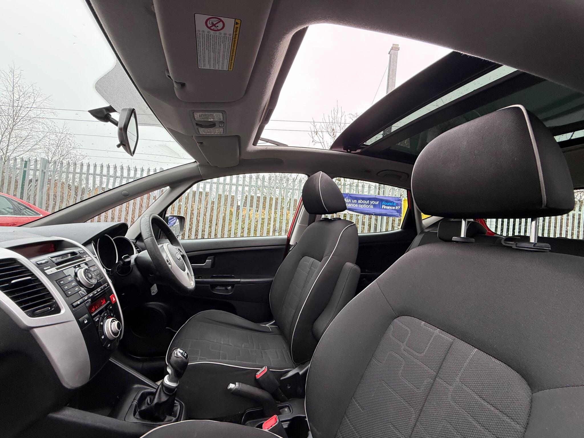 2010 Kia Venga image 34