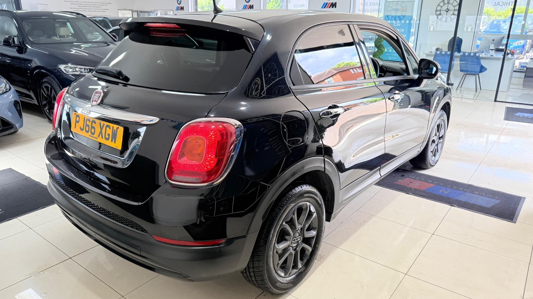 Fiat 500X view 4