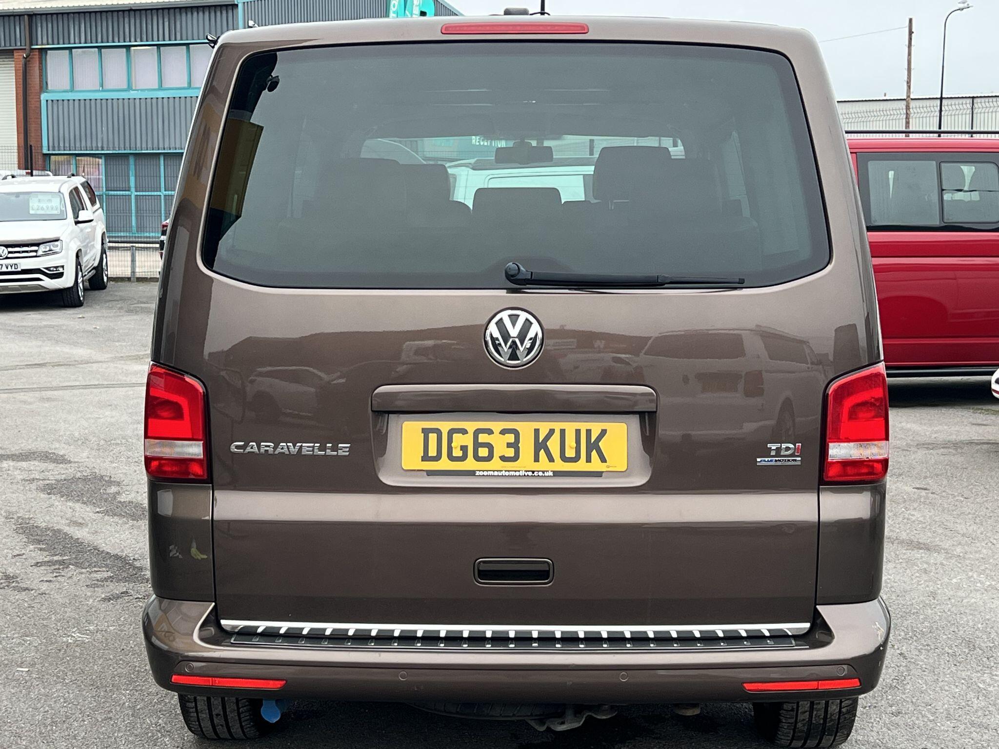 Volkswagen Caravelle view 5