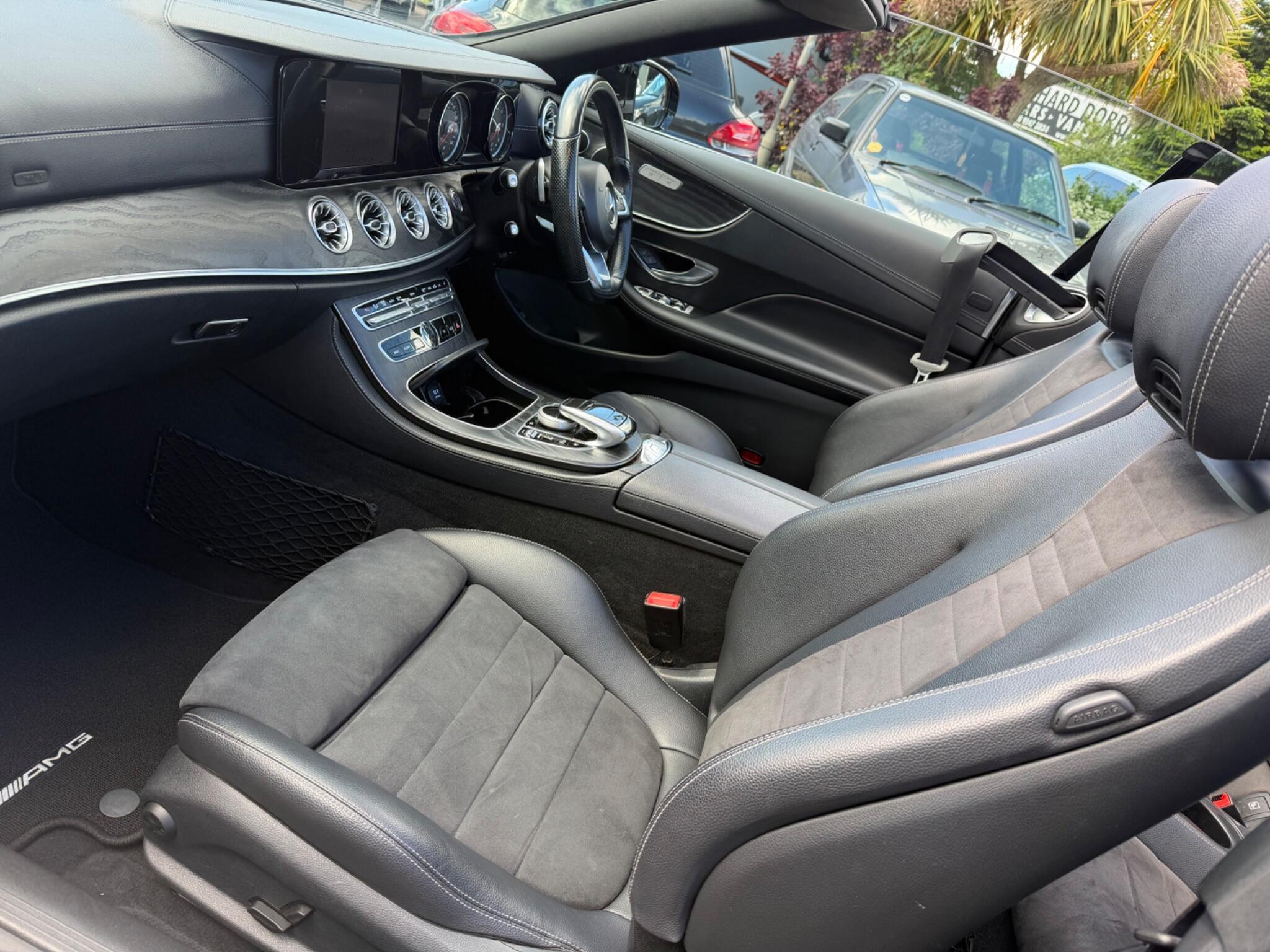 Mercedes-Benz E Class view 14