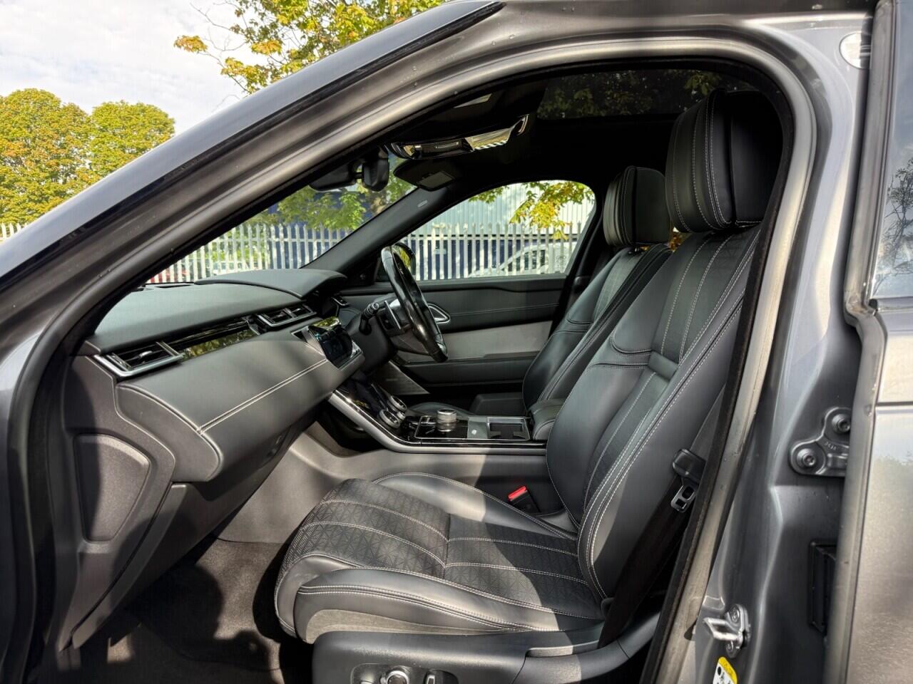 Land Rover Range Rover Velar view 9