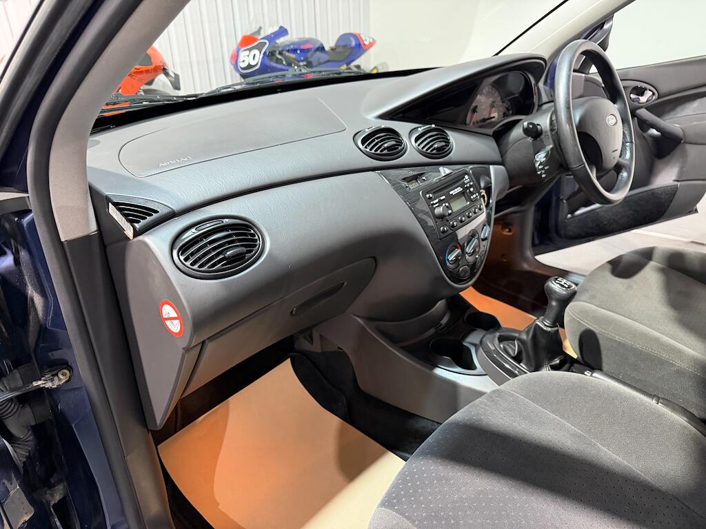 Ford Focus view 7