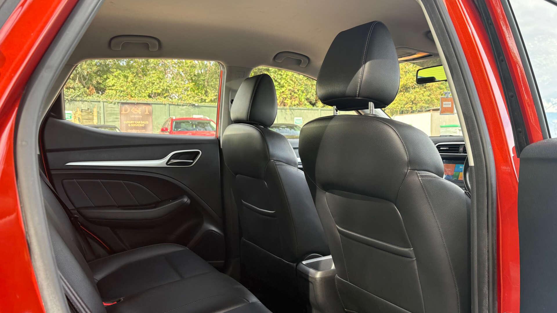 MG ZS view 9