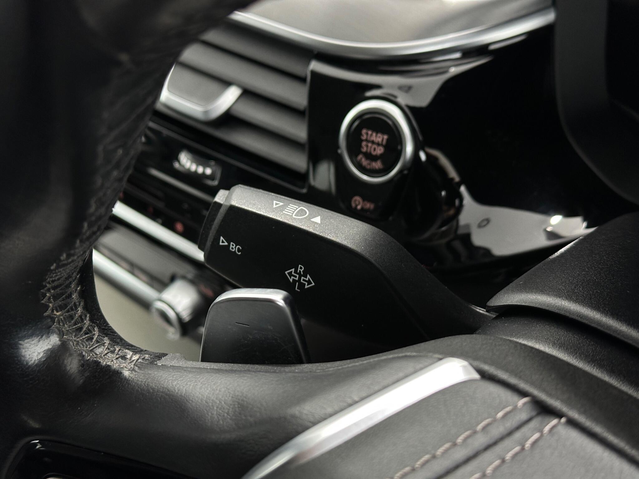 BMW 5 Series view 14