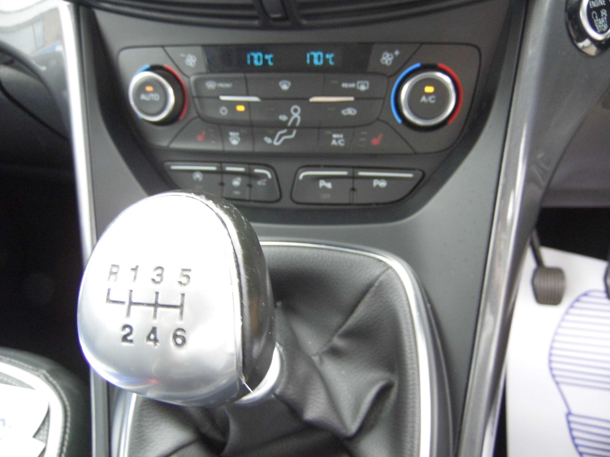 Ford Kuga view 8