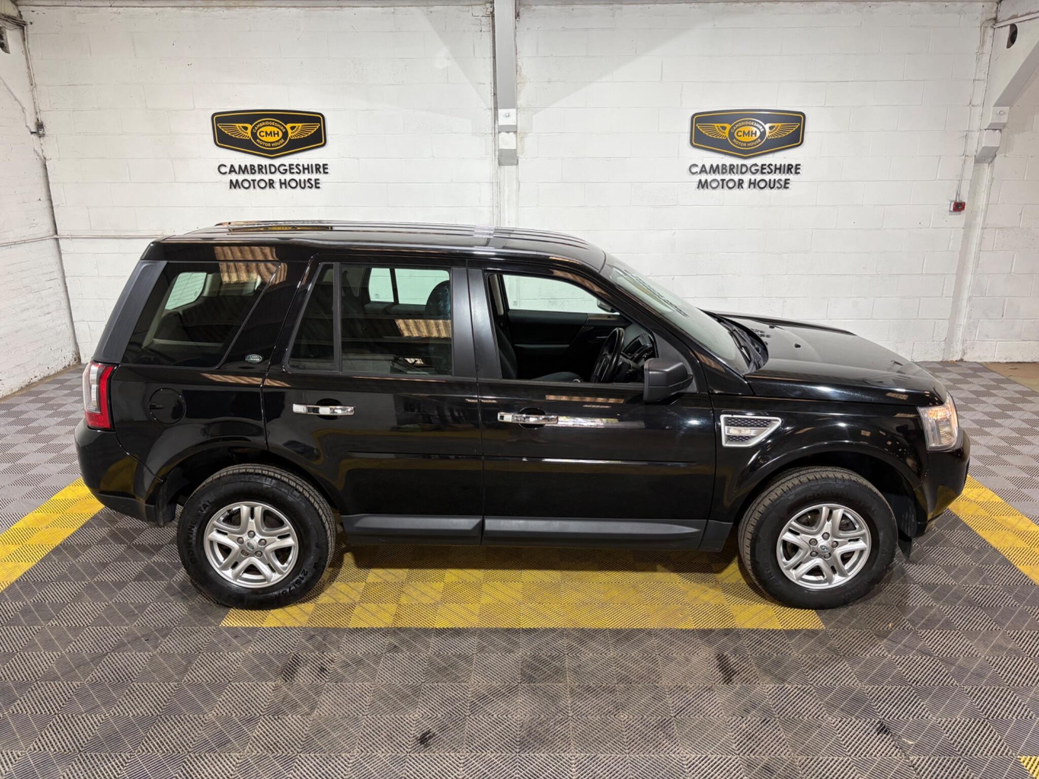 Land Rover Freelander 2 view 13