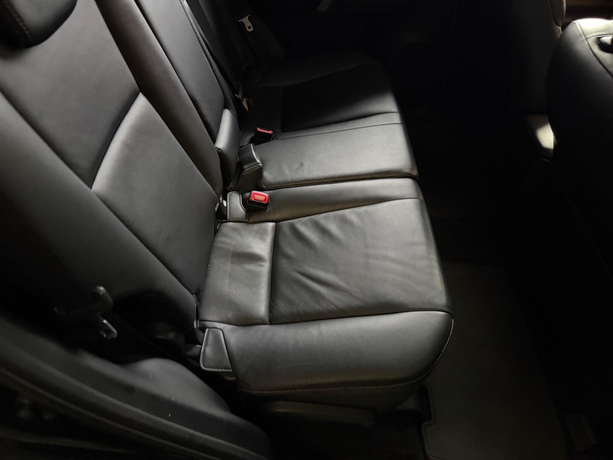 Toyota RAV4 view 10