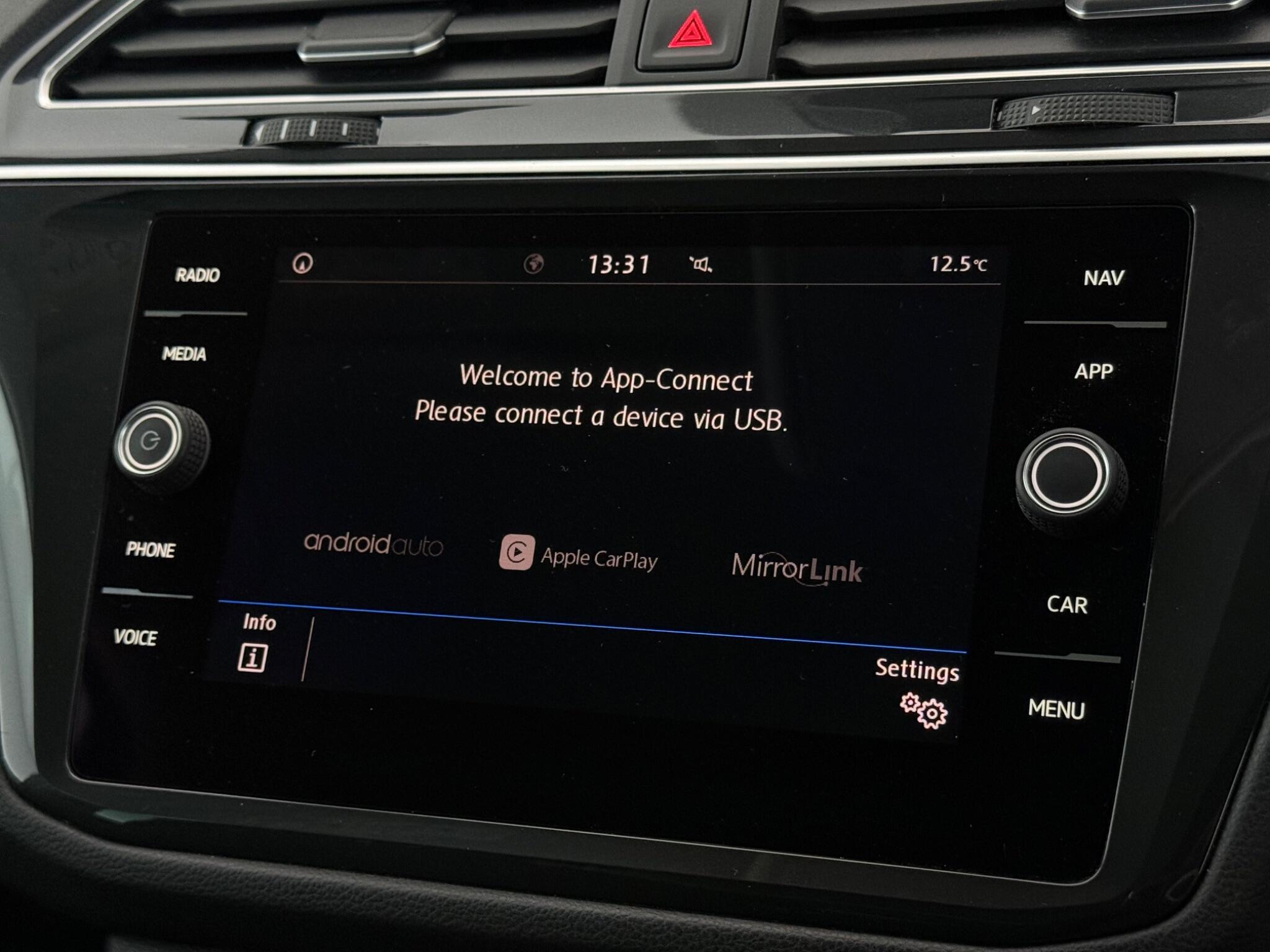 Volkswagen Tiguan view 26