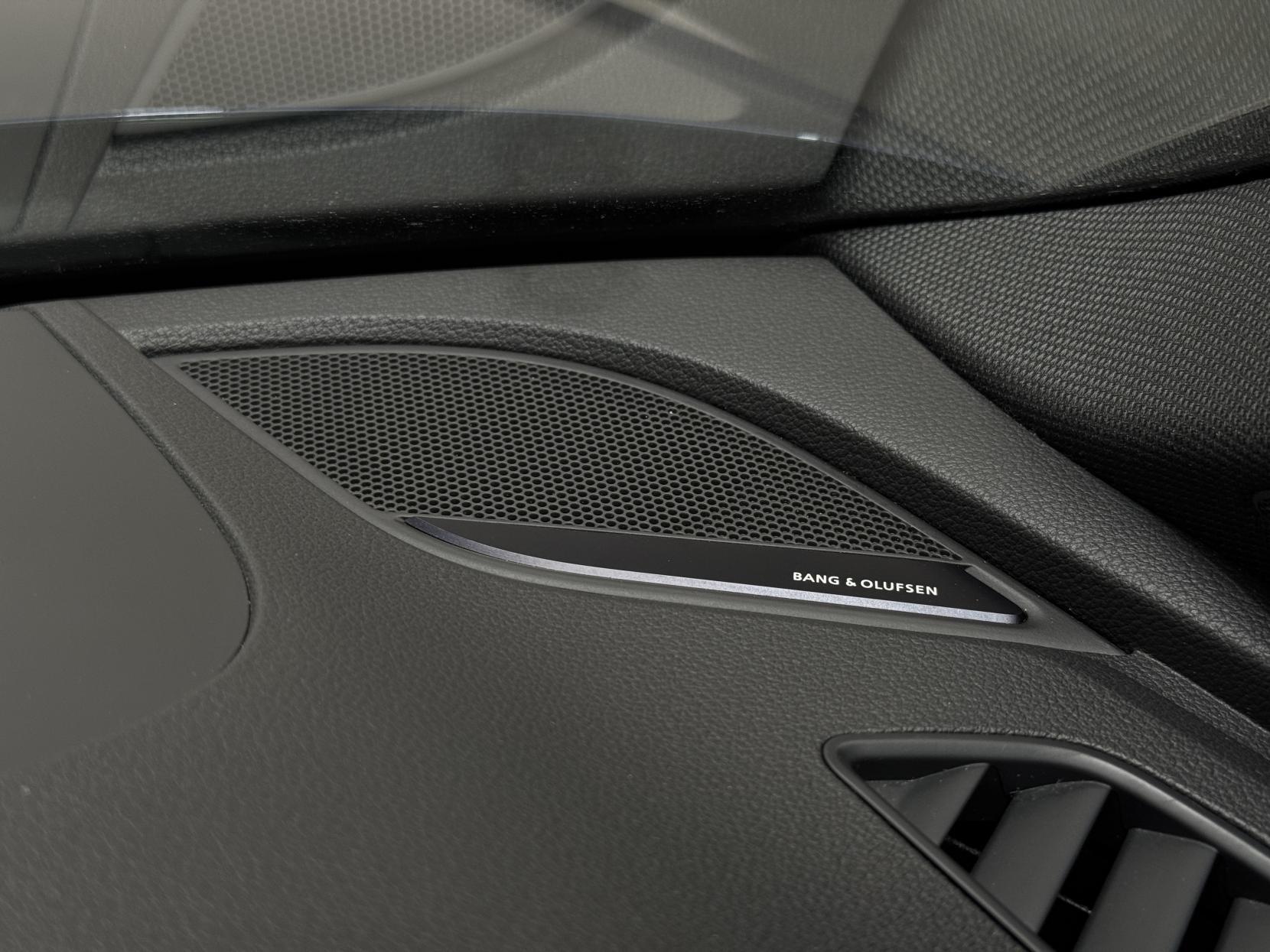 Audi S5 view 37